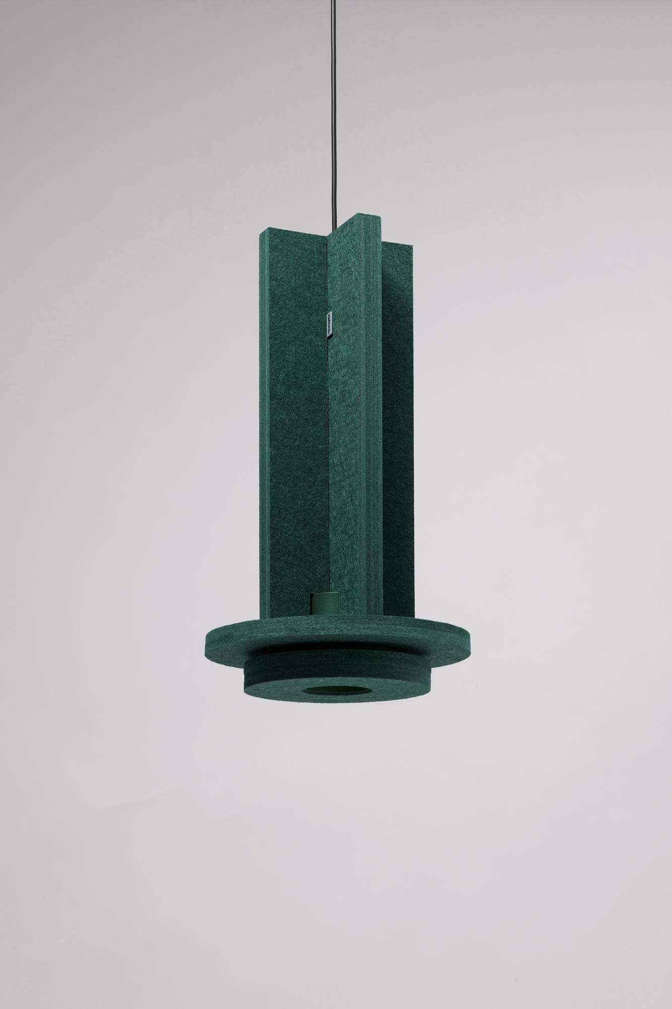 Jeffrey Green Pendant Lamp by +kouple
Dimensions: D 27 x H 48 cm.
Materials: Recycled polyester (PET felt) and powder-coated steel.

Available in different colors. Please contact us. 

All our lamps can be wired according to each country. If sold to