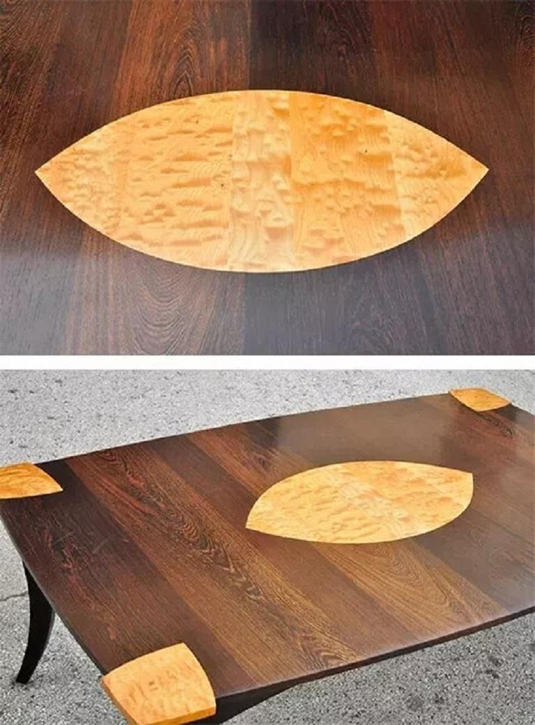 Sconosciuto Set da pranzo con intarsio in acero Birdseye di Jeffrey Greene & Greene, metà secolo, 7 pezzi in vendita