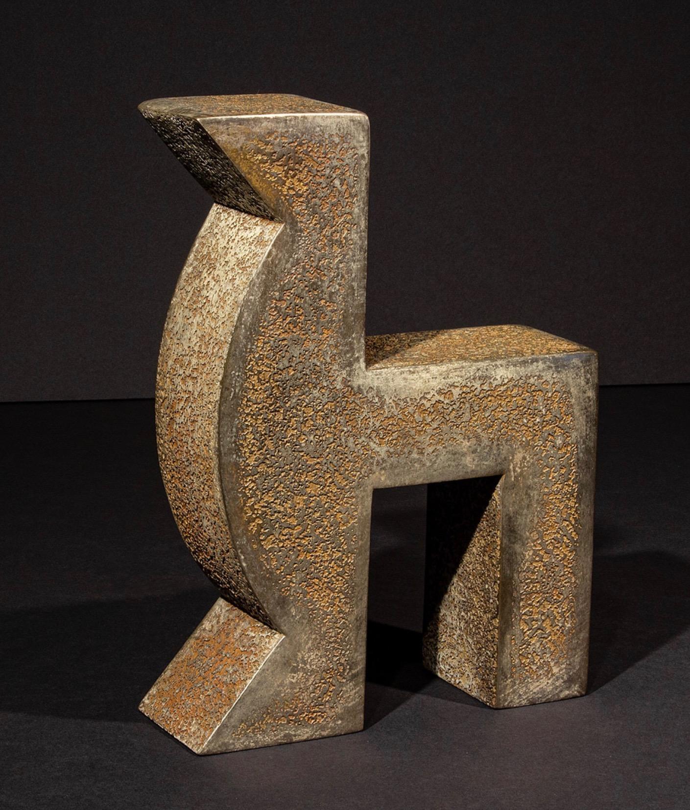 Equis 2, escultura, de Jeffrey Maron, contemporánea, con textura, marrón, caballo