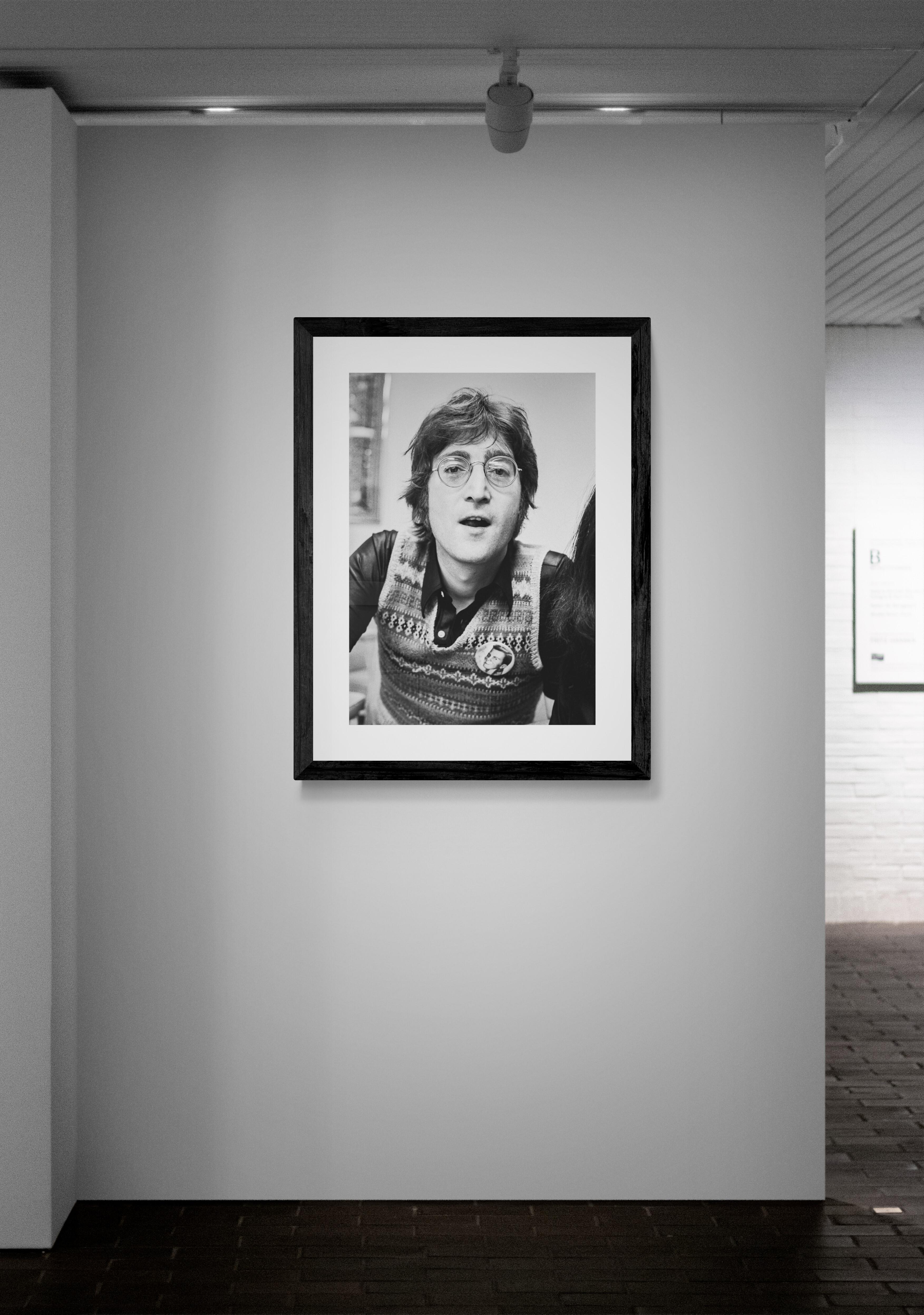 Portrait de John Lennon, photographie de roche par Jeffrey Mayer en vente 4