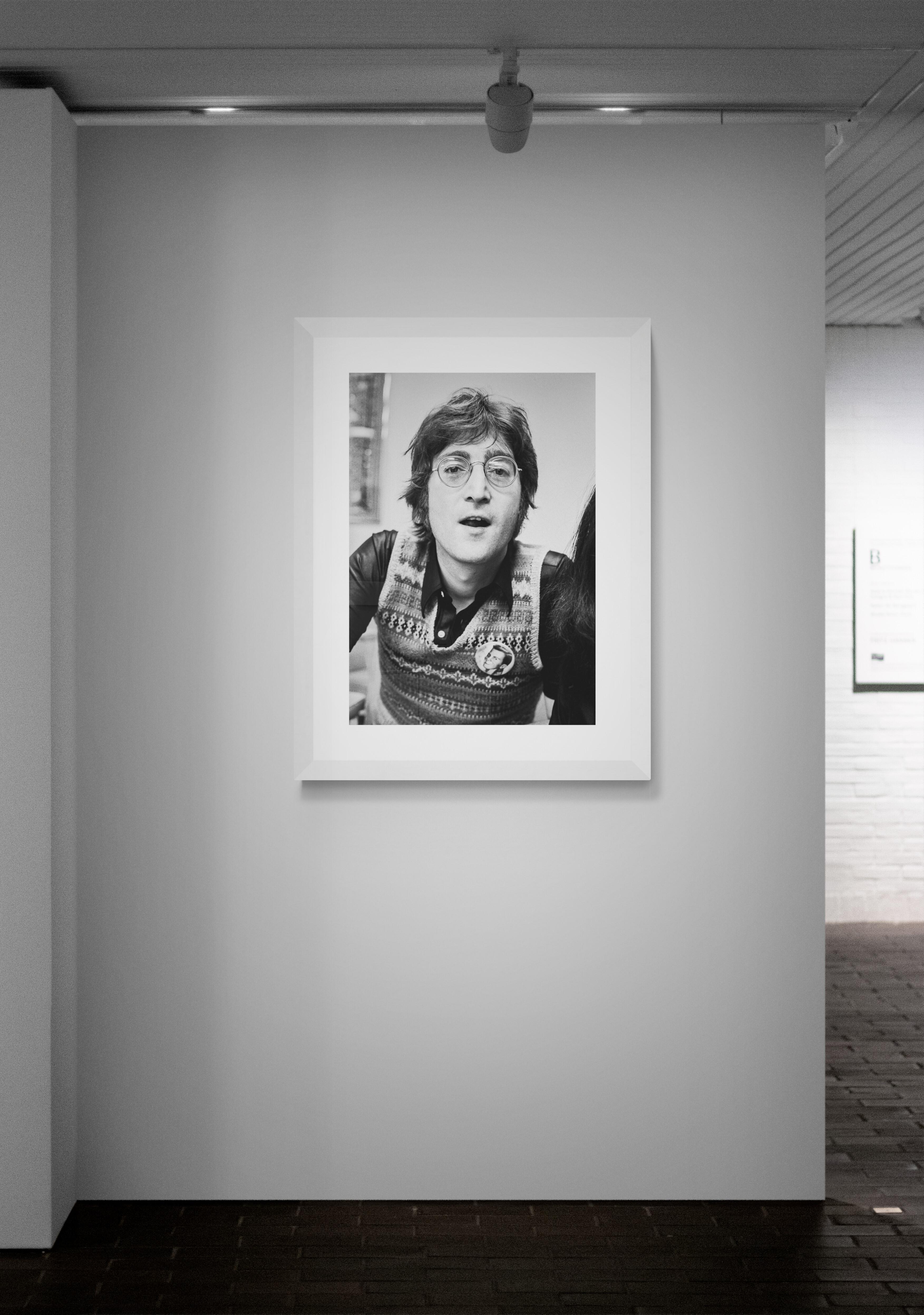 Portrait de John Lennon, photographie de roche par Jeffrey Mayer en vente 5