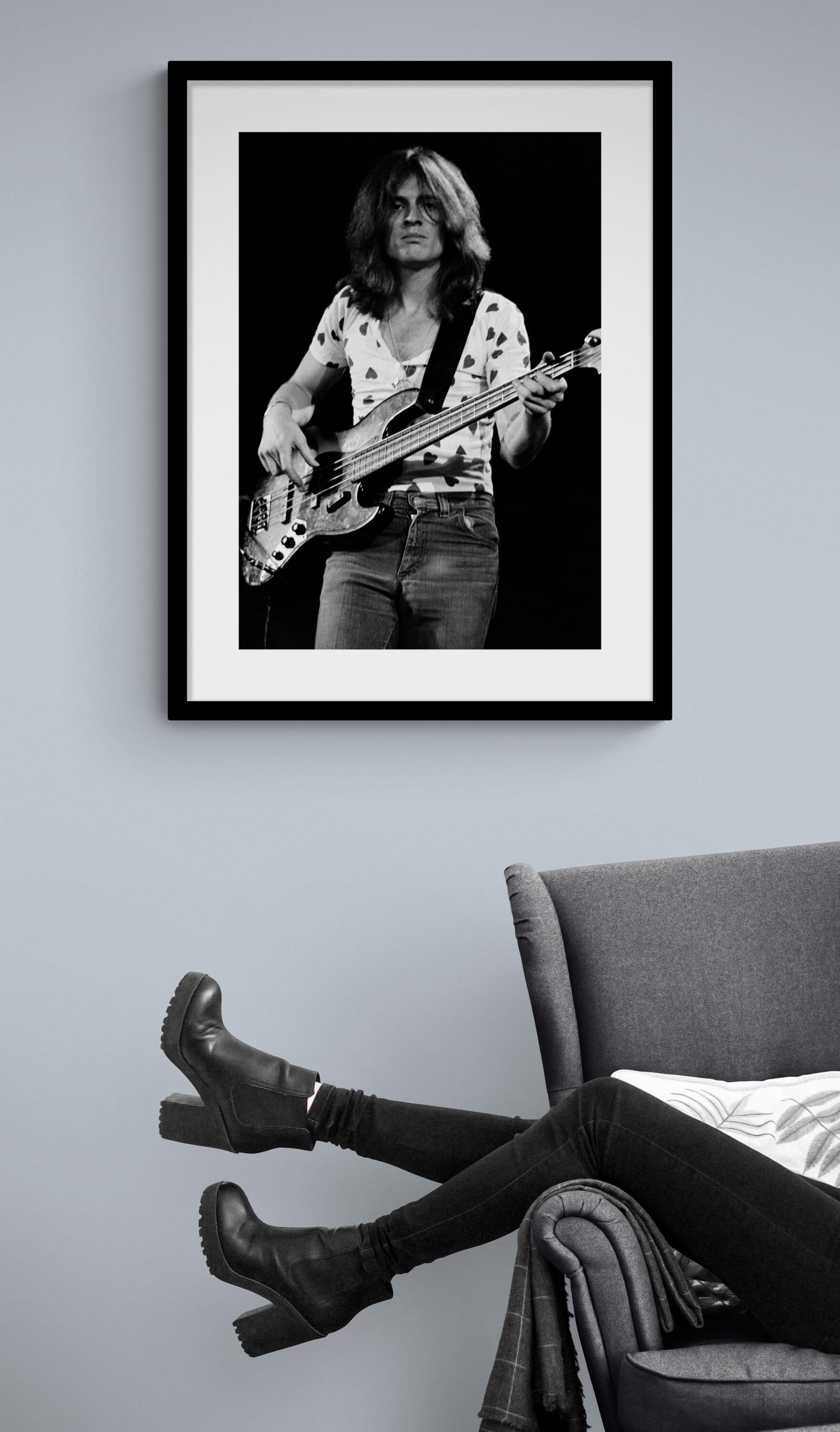 Led Zeppelin #B7 John Paul Jones - Photograph de Jeffrey Mayer