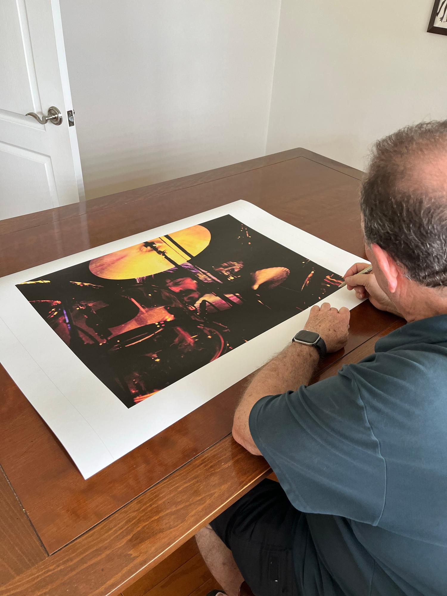 Foto dei Led Zeppelin #G2 - Foto mai vista di John Bonham alla batteria - Photograph Altro stile artistico di Jeffrey Mayer