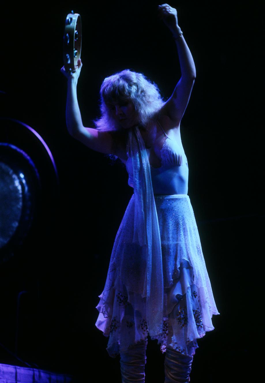 Stevie Nicks, Fleetwood Mac, Bergfotografie-Druck von Jeffrey Mayer