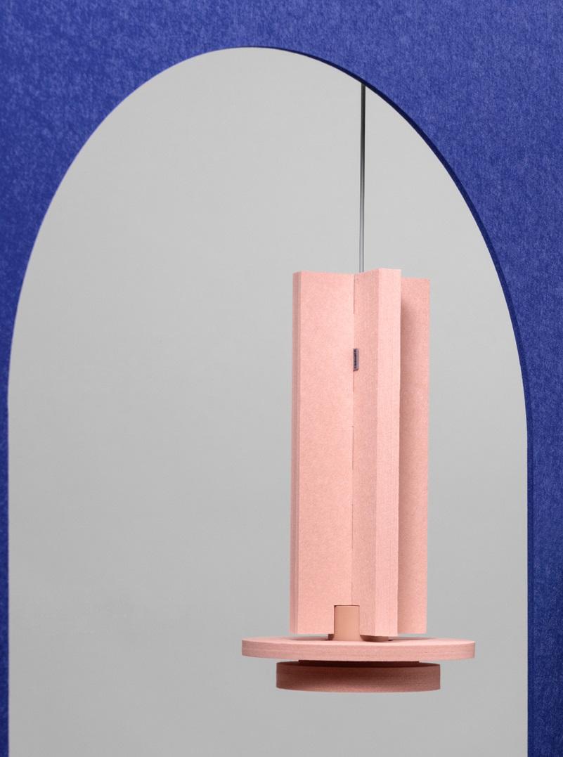 Jeffrey Pink Pendant Lamp by +kouple
Dimensions: D 27 x H 48 cm.
Materials: Recycled polyester (PET felt) and powder-coated steel.

All our lamps can be wired according to each country. If sold to the USA it will be wired for the USA for