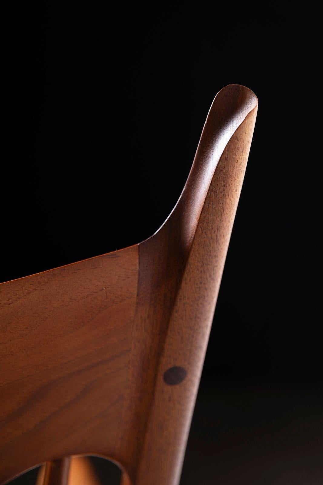 Chaise à bascule en noyer noir de Californie fabriquée à la main par Jeffry Mann Studio A 1985 en vente 9