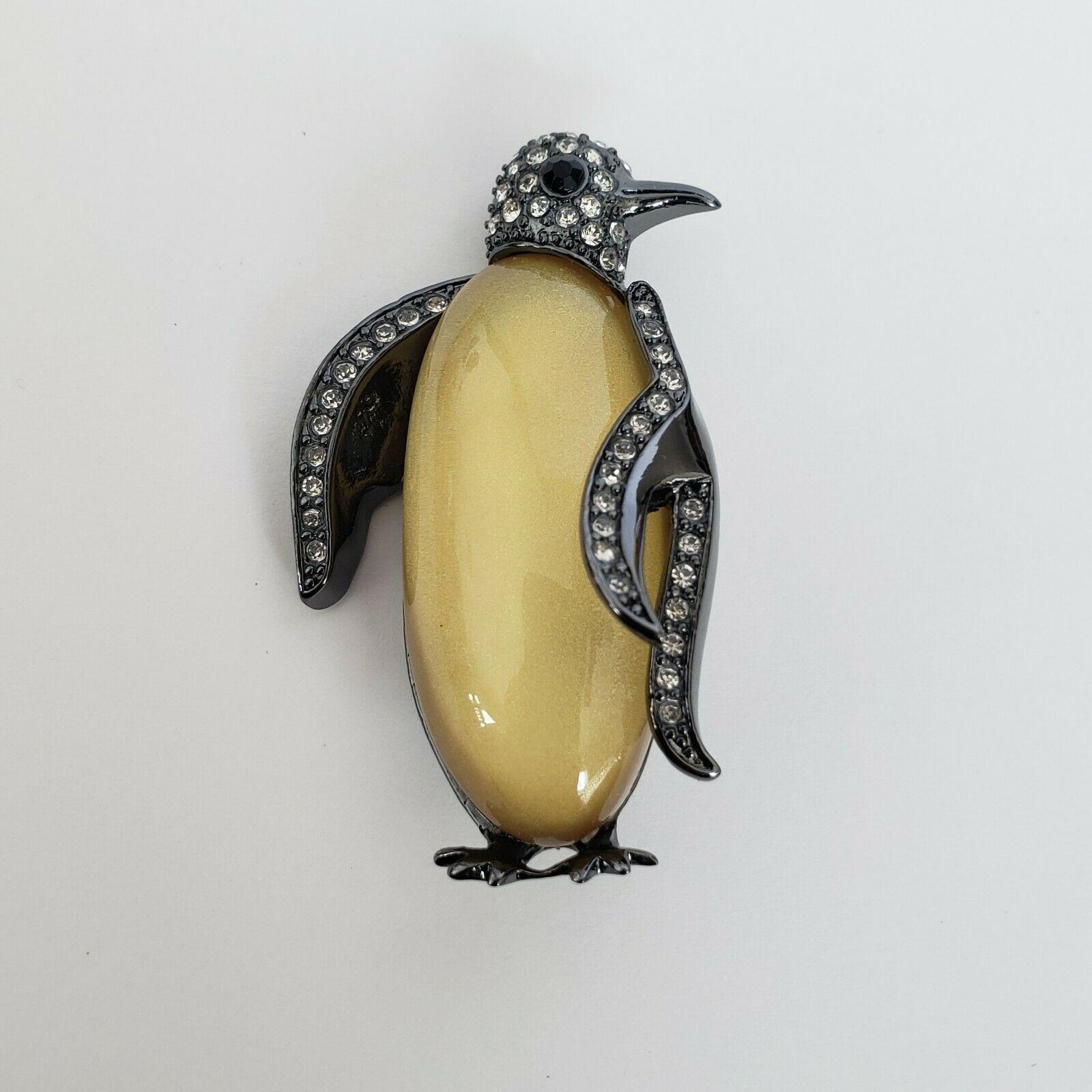 Simply Beautiful! Delightful Vintage Jelly Belly Penguin Brooch enhanced with Sparkling Crystals. Measuring approx. 2.25” tall. More Wonderful in Real time! A sure to be admired Treasure you’ll turn to time and time again! 