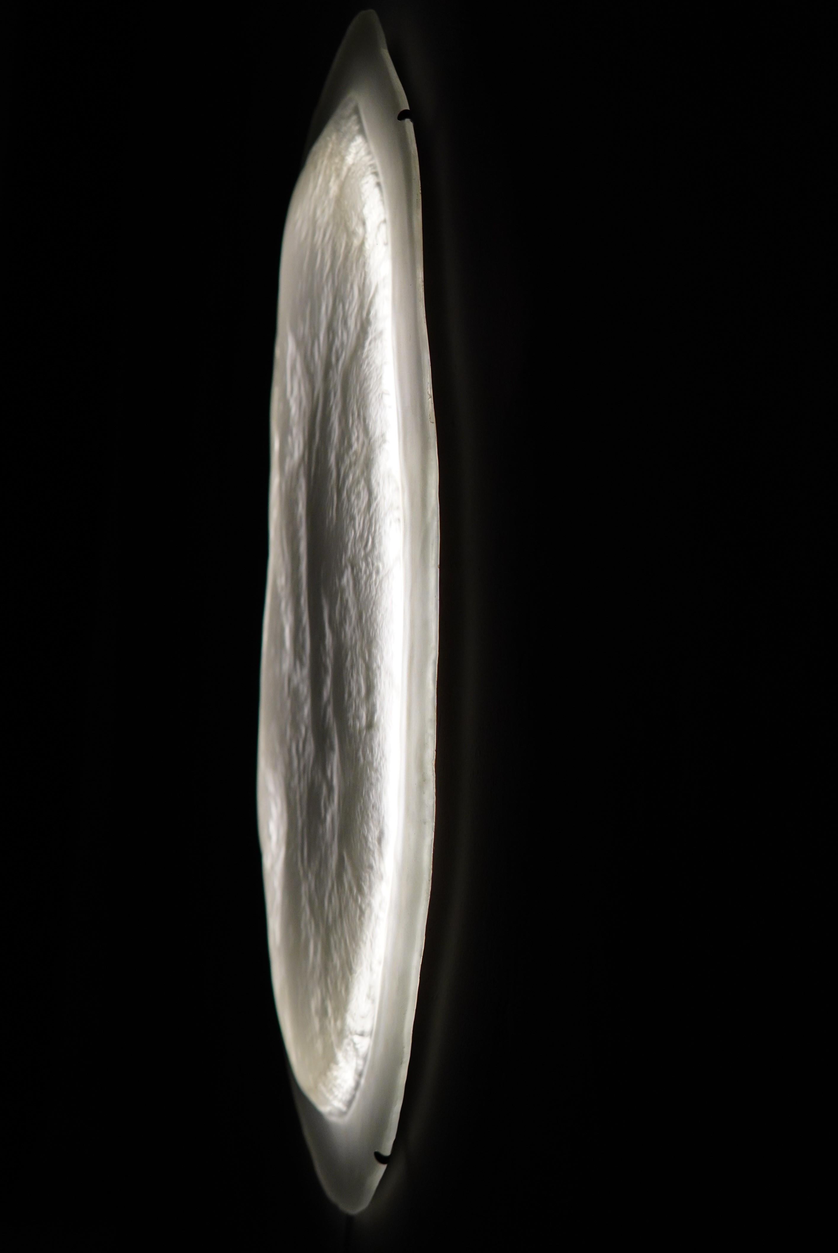 Lampe murale fille de léopard  par Fresh Glass en vente 1