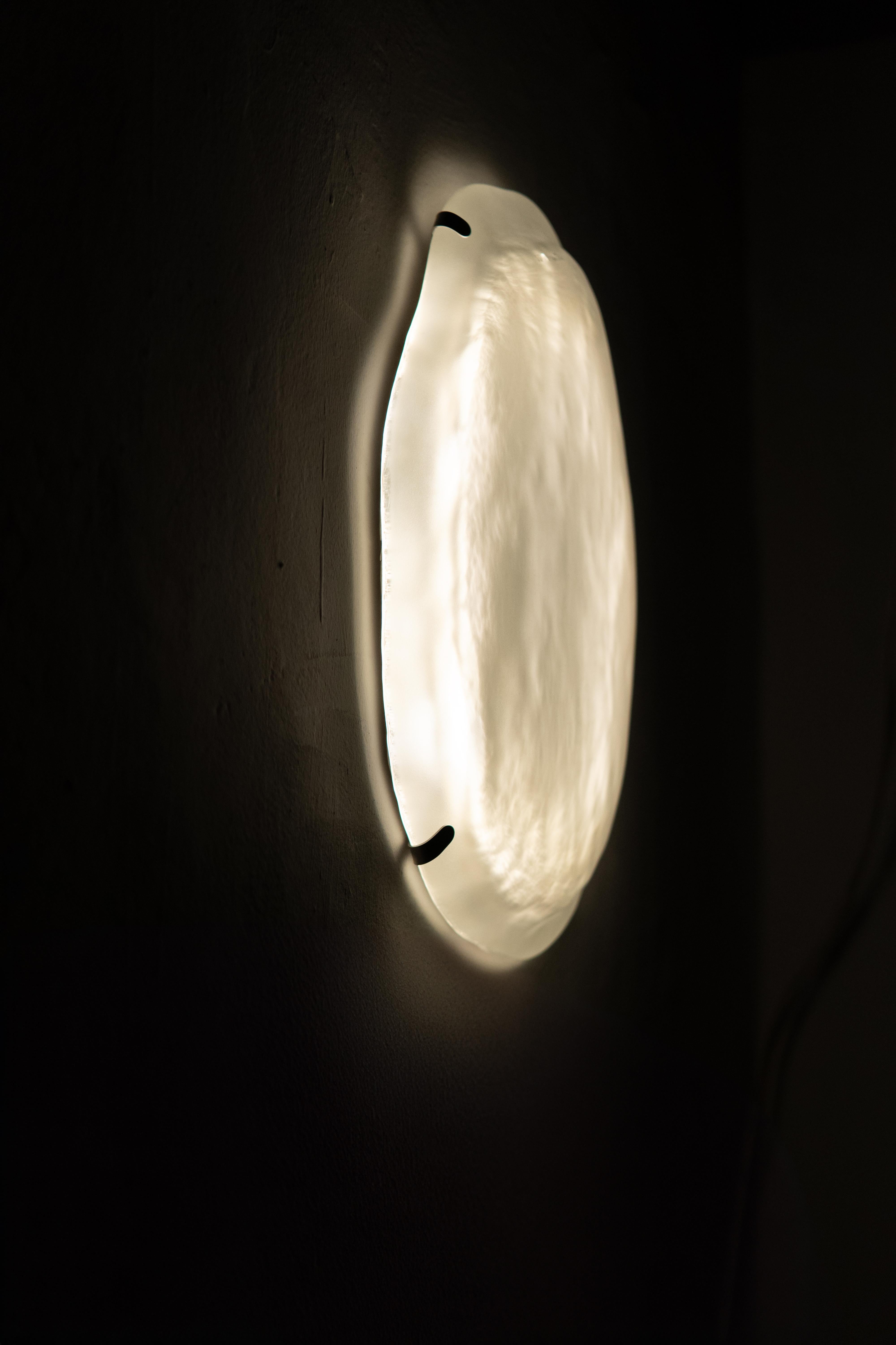 Lámpara de pared Jellyfish Double Baby by Fresh Glass
Dimensiones: An 20 x Pr 10 x Al 30 cm.
Materiales: Vidrio, acero inoxidable.
Peso: 6 kg.

Color de la luminaria: Incoloro, gris, verde.
Light: Led 2700/3000К CRI>90. 1500 lm. 6W
Técnica: Vaciado