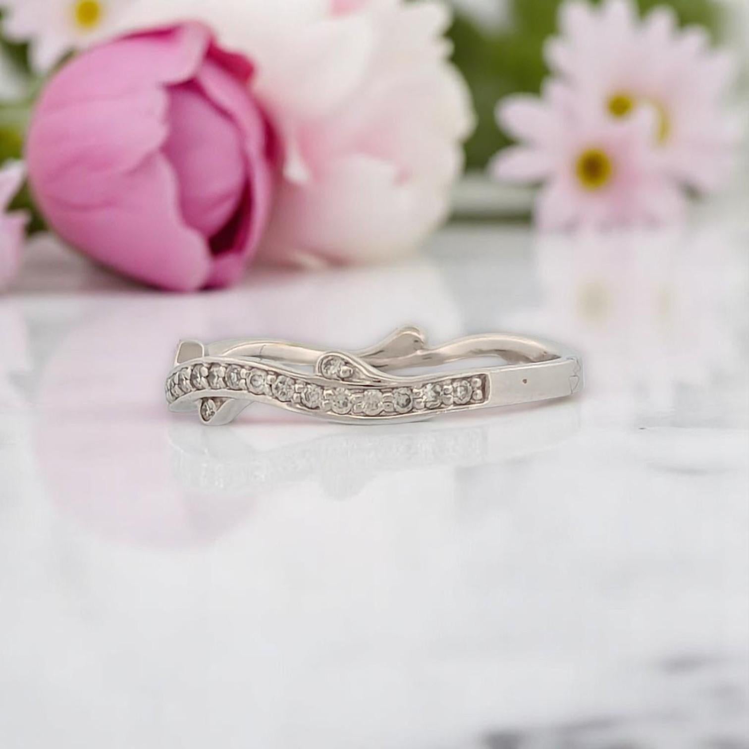 Moderno Jemina  Anello con diamante in oro bianco 10K, diamante 0,33 CT, misura 7 in vendita