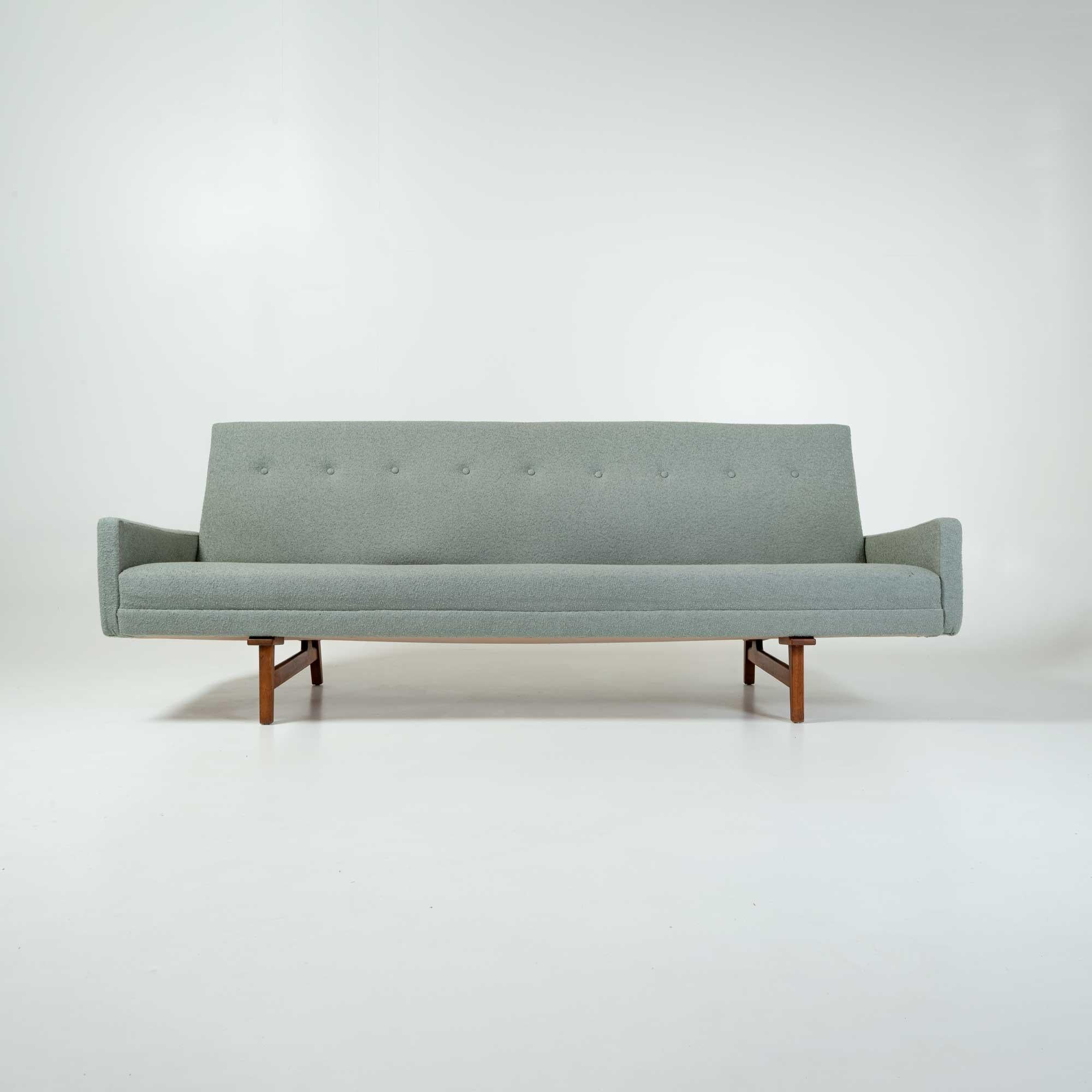 One of the first designers to bring the traditional Scandinavian values of function and craftsmanship to the United States, Risom was part of a new vanguard that helped establish post-war America’s leadership role in the world of modern furniture