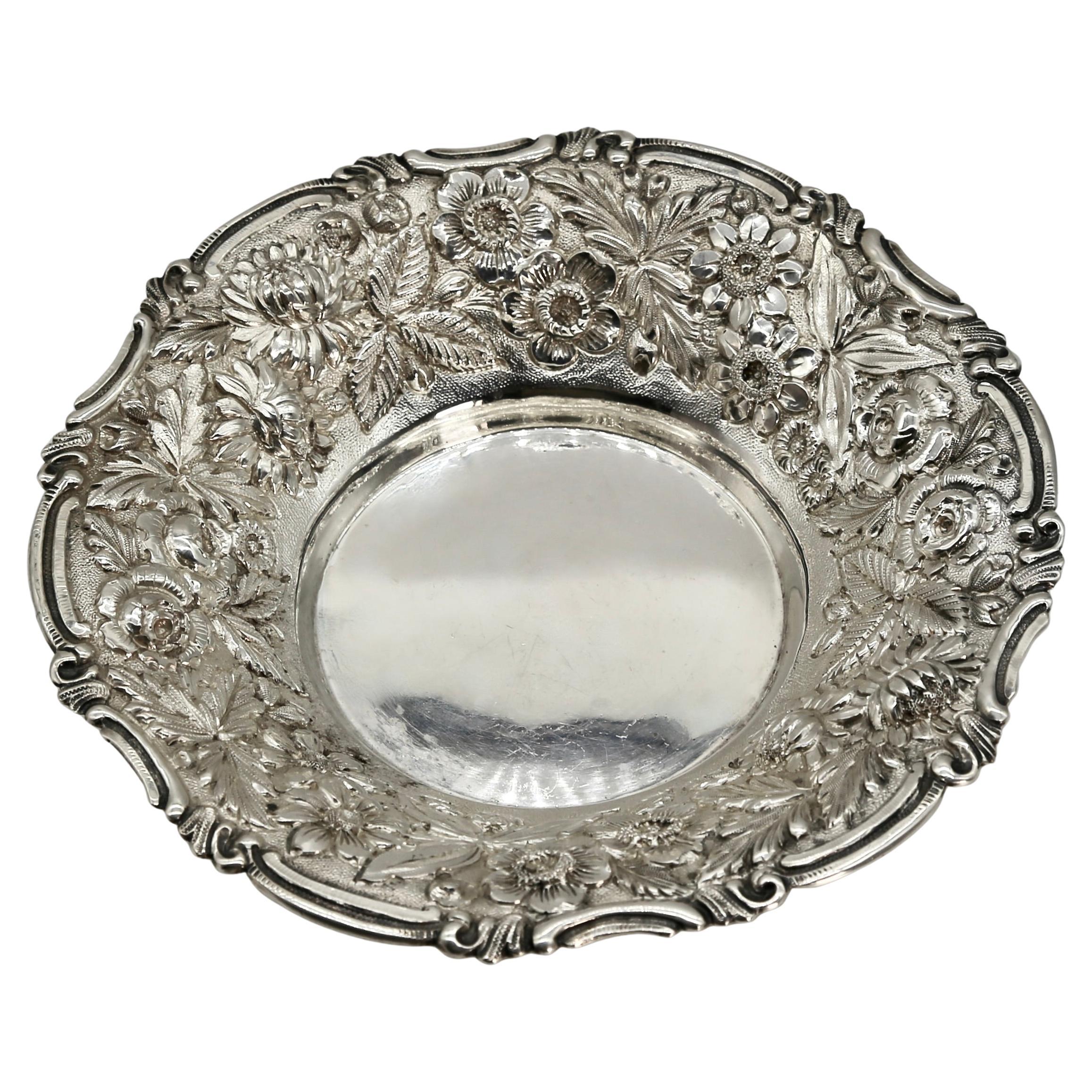 Bol repoussé vintage Jenkins & Jenkins en argent sterling, 1910 en vente