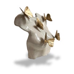 "Arena" - Escultura independiente de busto femenino de la artista sueca Jennie Vinter