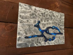 Mural " Waypoints " Escultura mural de aluminio plateado y cristal azul Abstracto