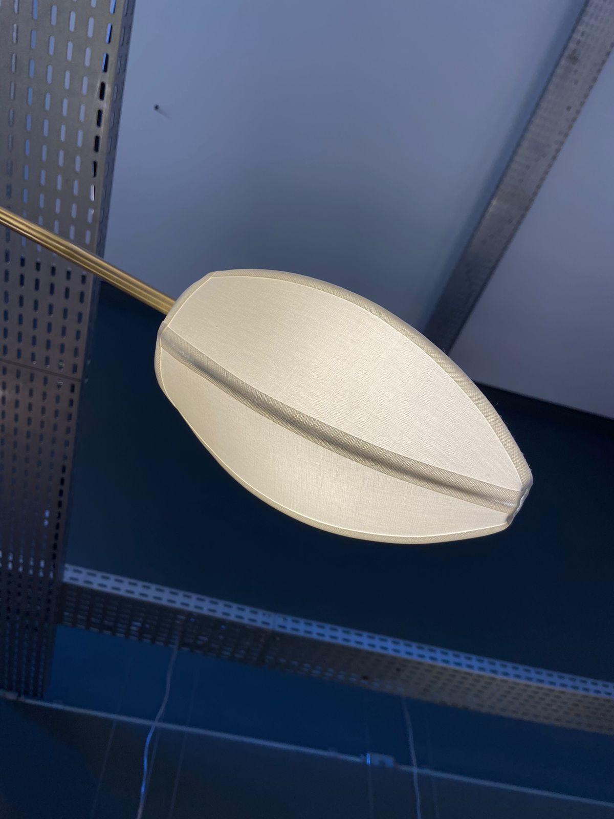 Jennifer - Lampada a sospensione brasiliana contemporanea in ottone scultoreo - Max in vendita 2