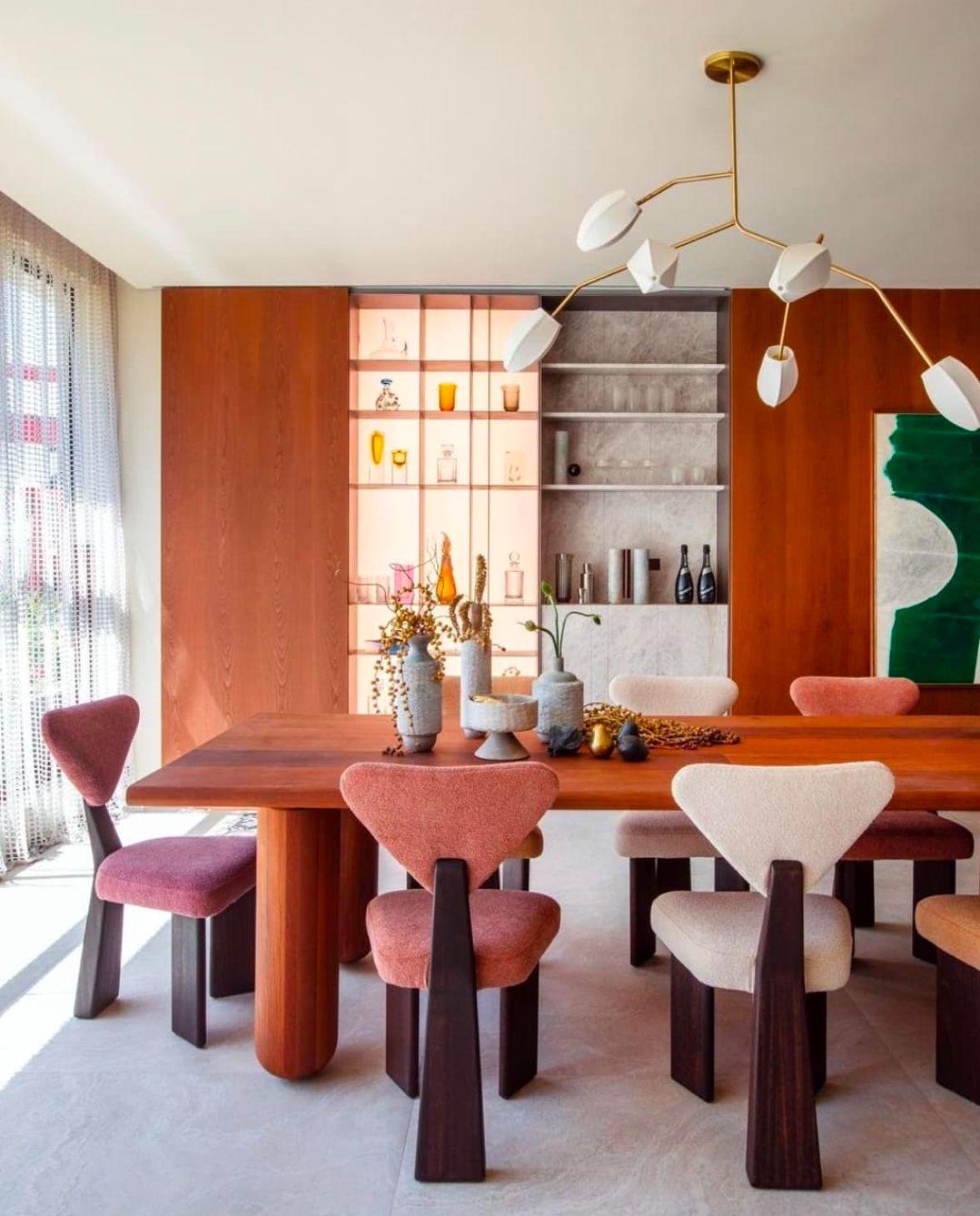 Fatto a mano Jennifer - Lampada a sospensione brasiliana contemporanea in ottone scultoreo - Max in vendita