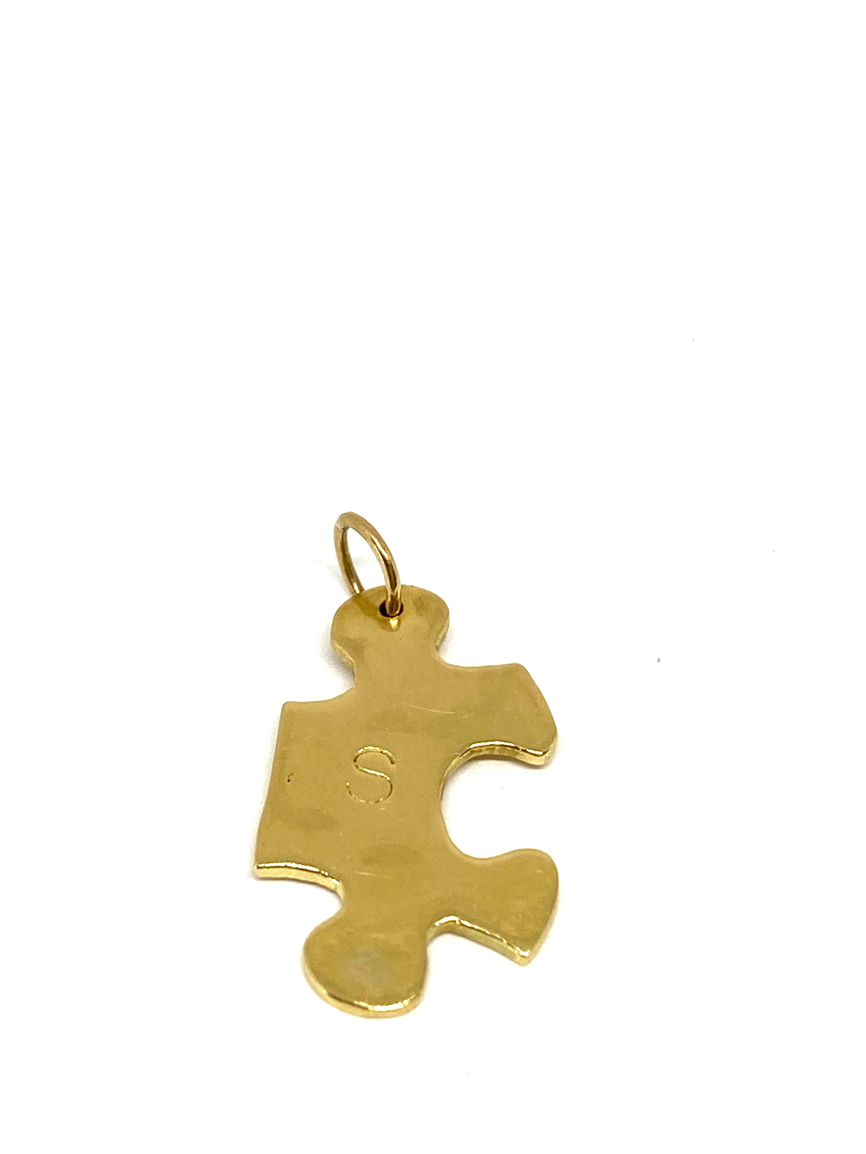 Jennifer Fisher 18k Yellow Gold S Initial Puzzle Piece Charm Pendant

Product details:
750 18K yellow gold
The charm/ pendant shaped in a puzzle piece
Featuring engraved S initial letter on the front
Designer signed on the back JF
Total weight is