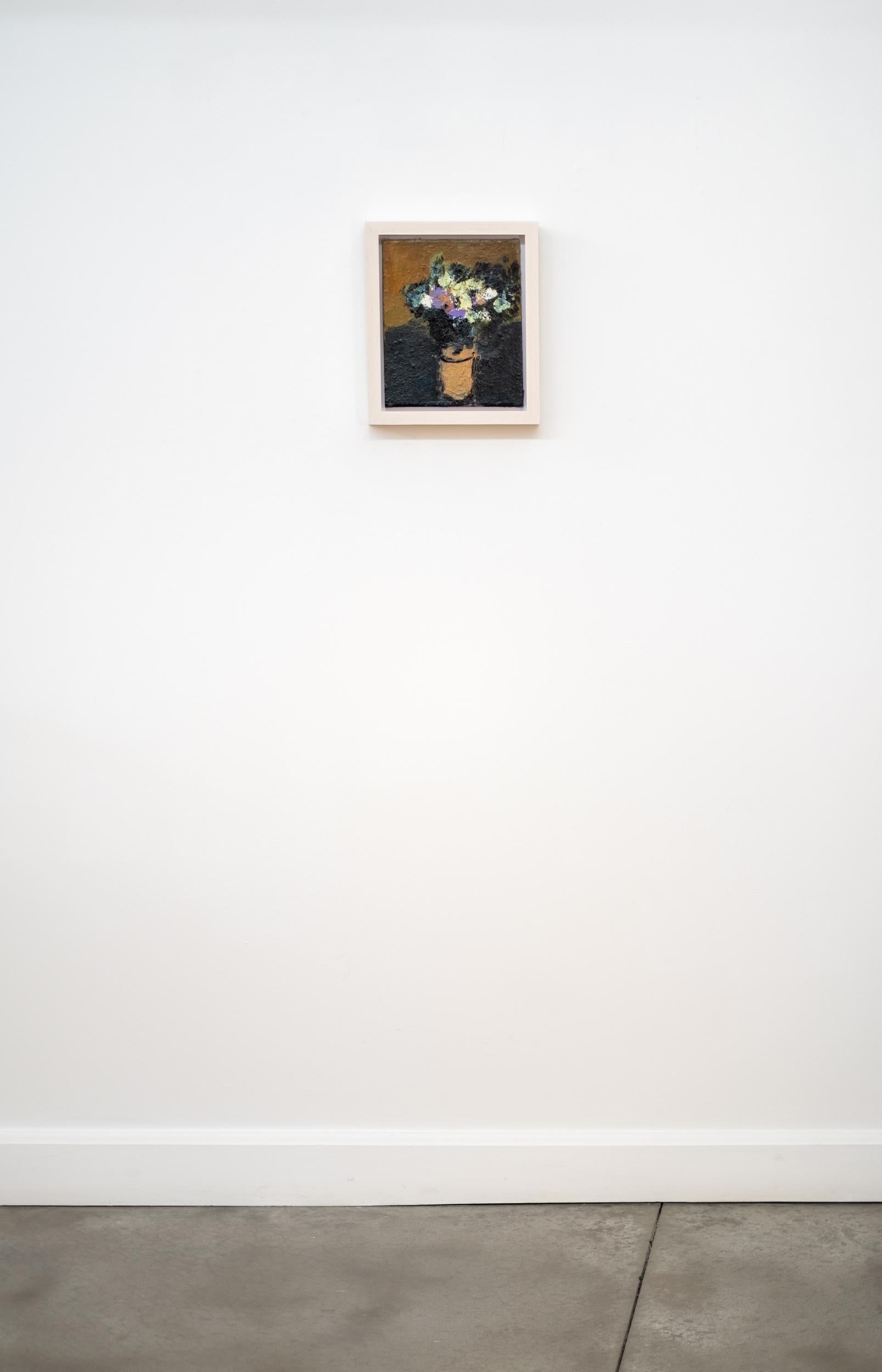 Noir de carbone et lavande - contemporain, floral, nature morte, huile sur panneau - Contemporain Painting par Jennifer Hornyak