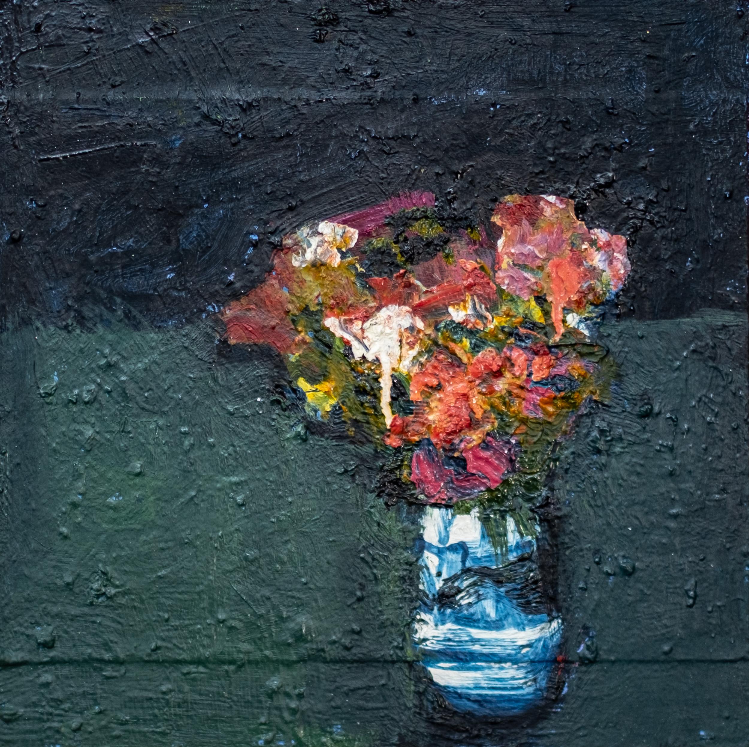 Delft Blue - zeitgenössisch, floral, Stillleben, Öl auf Platte – Painting von Jennifer Hornyak