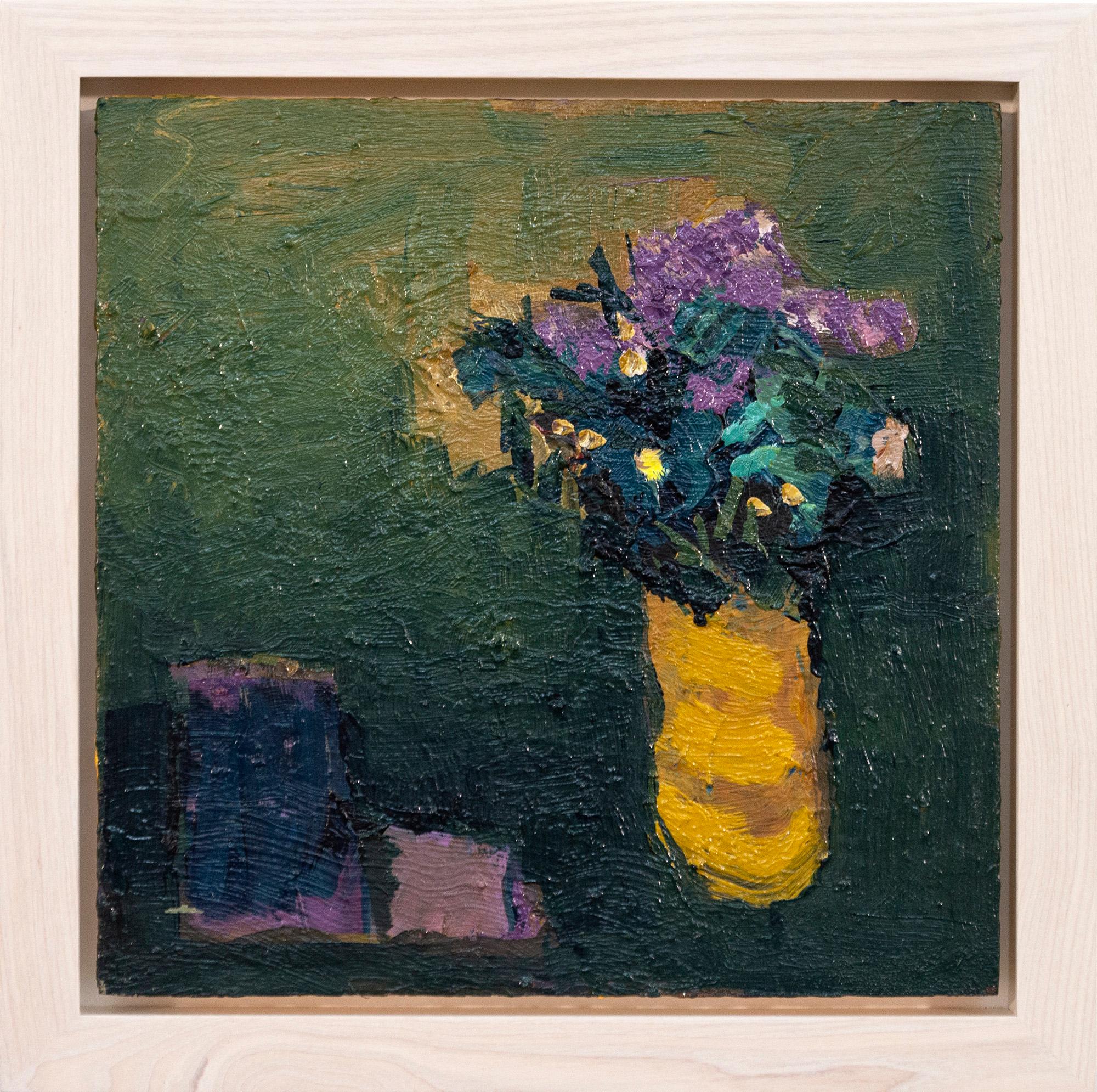 Ocre con Violeta - contemporáneo, floral, bodegón, óleo sobre tabla - Painting de Jennifer Hornyak