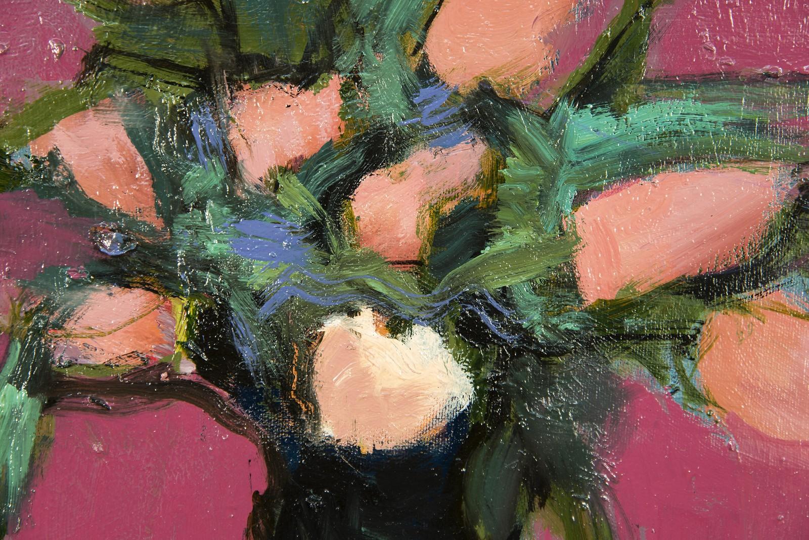 Tulipes et table - petite, bleue, rose, verte, florale, nature morte figurative à l'huile - Noir Interior Painting par Jennifer Hornyak