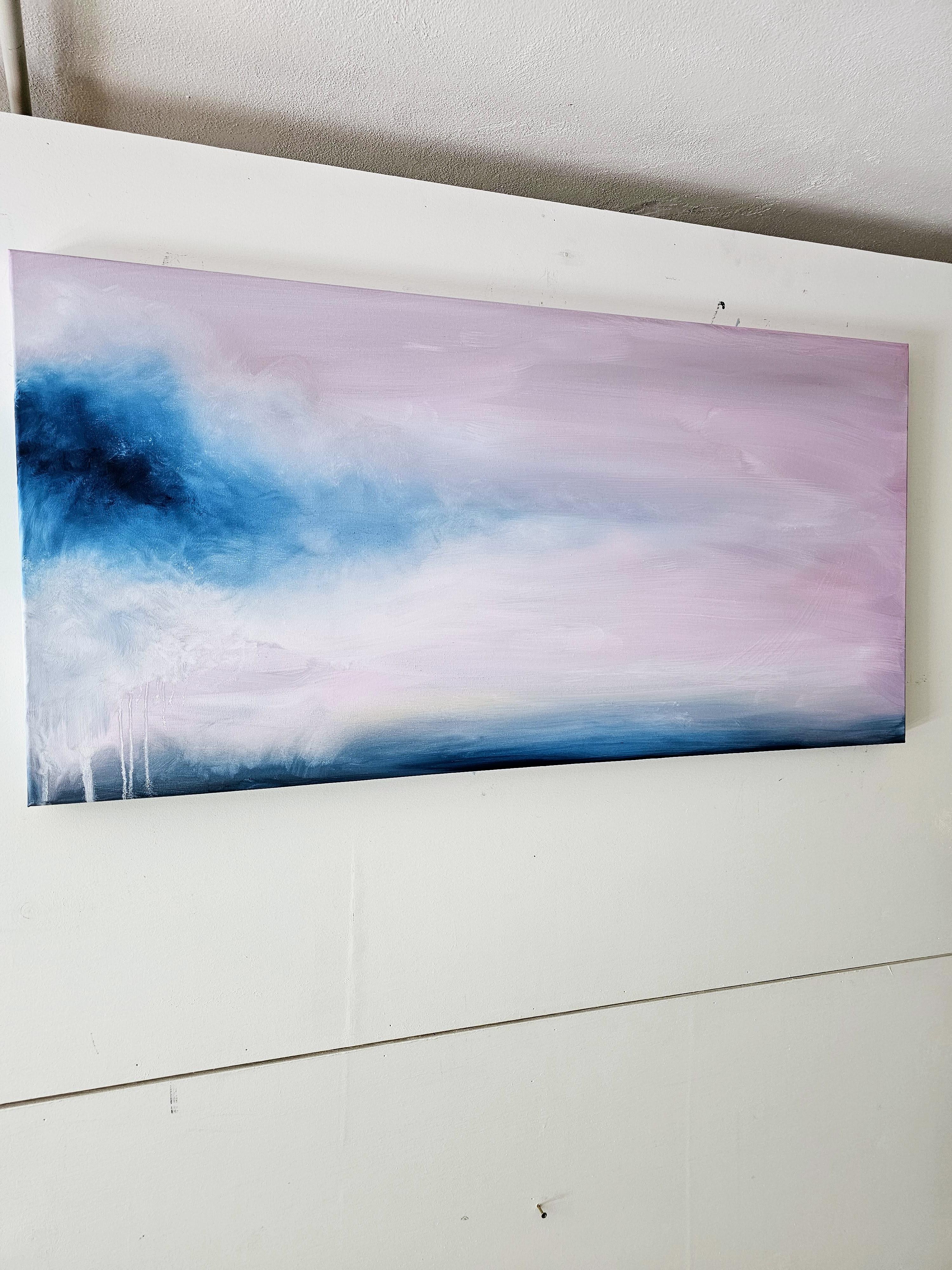 Un sottile richiamo della natura selvaggia - Quadro di paesaggio astratto rosa e blu tenue in vendita 3