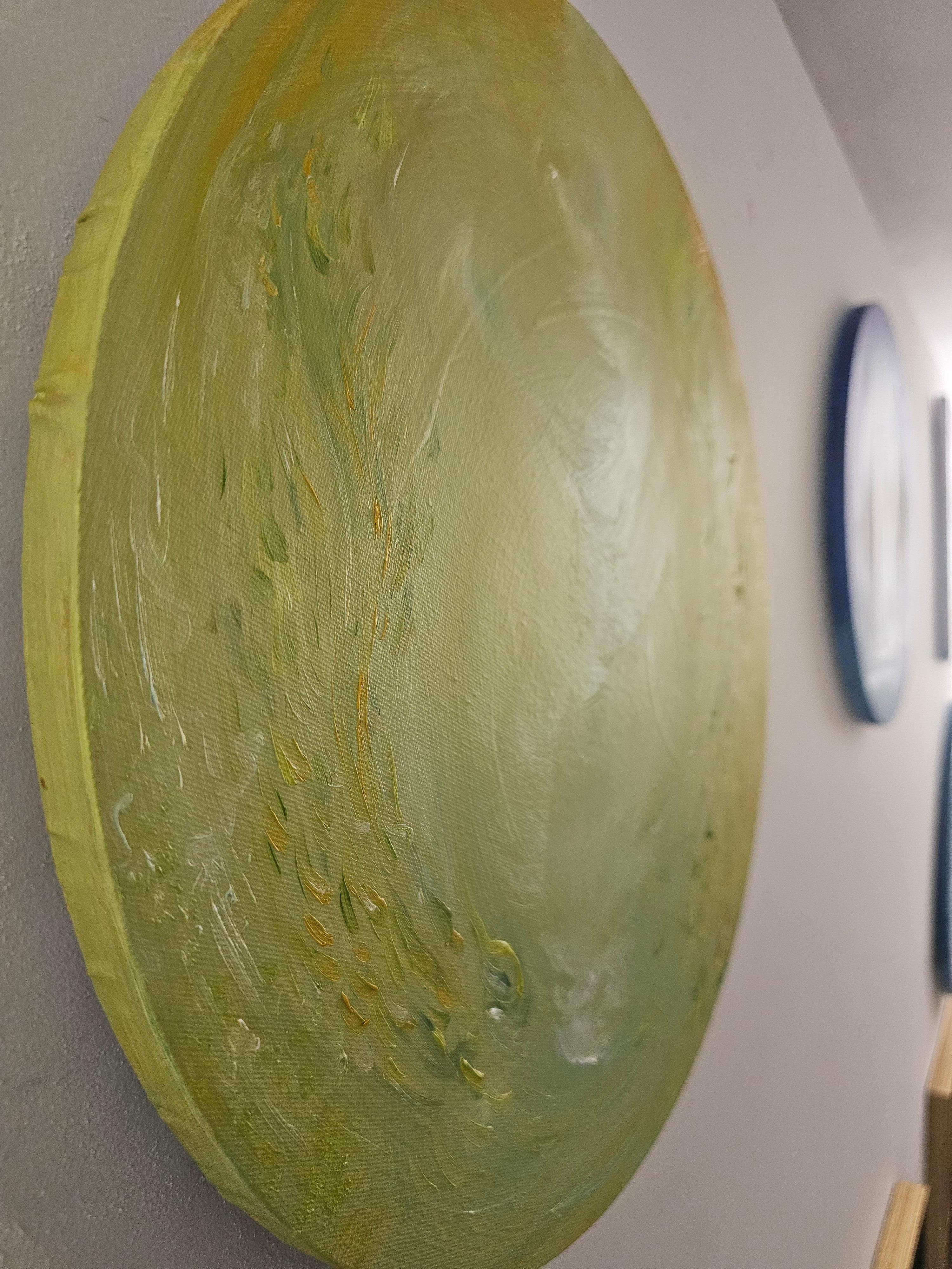 Un quadro rotondo luminoso e gioioso dedicato alla primavera e ai fiori gialli. 
Realizzato su un telaio circolare.
Superficie strutturata.
Assolutamente unico.
Firmato e timbrato sul retro.