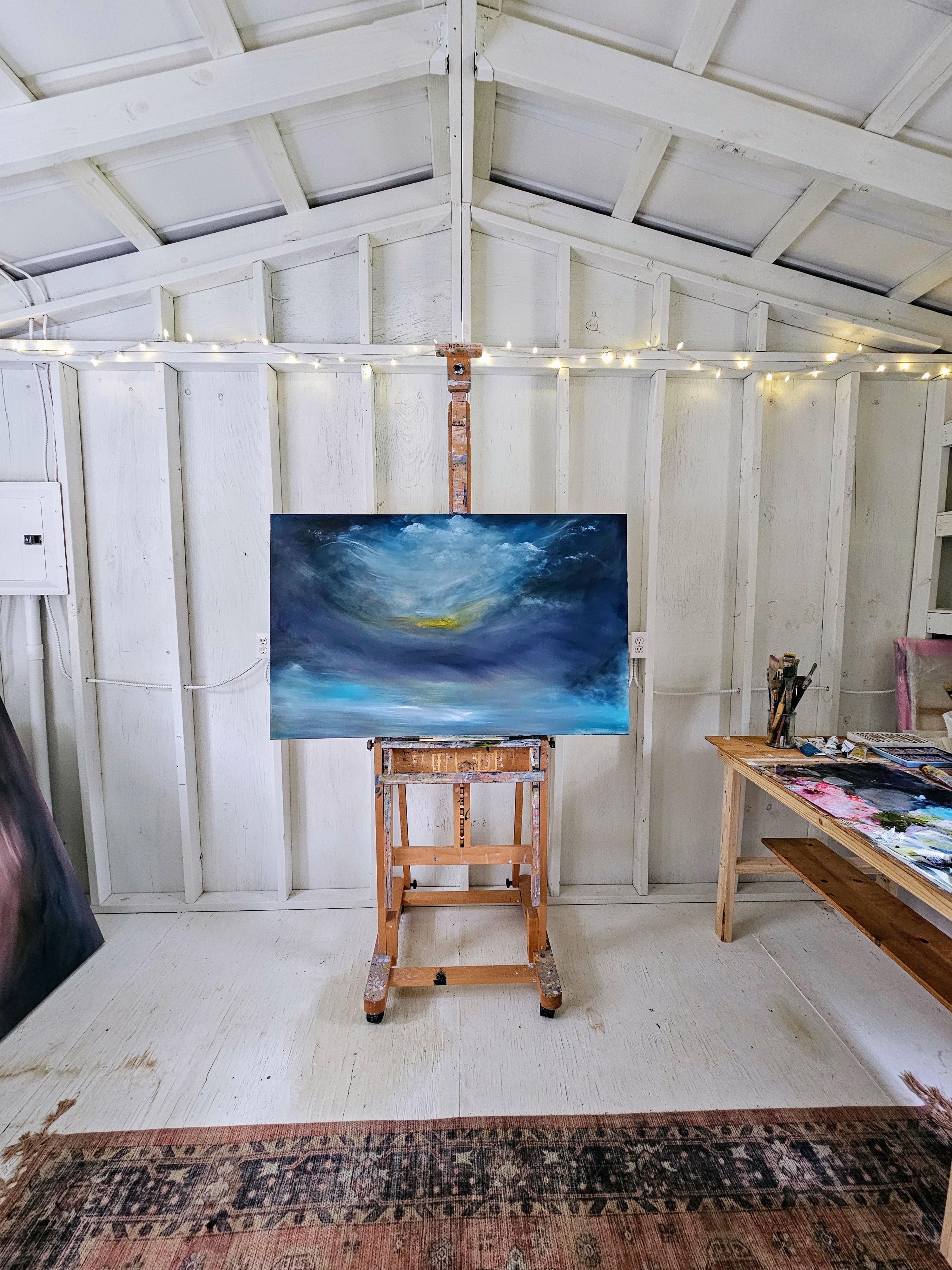 Coeur de la mer - Peinture abstraite bleue de paysage marin - Abstrait Painting par Jennifer L. Baker