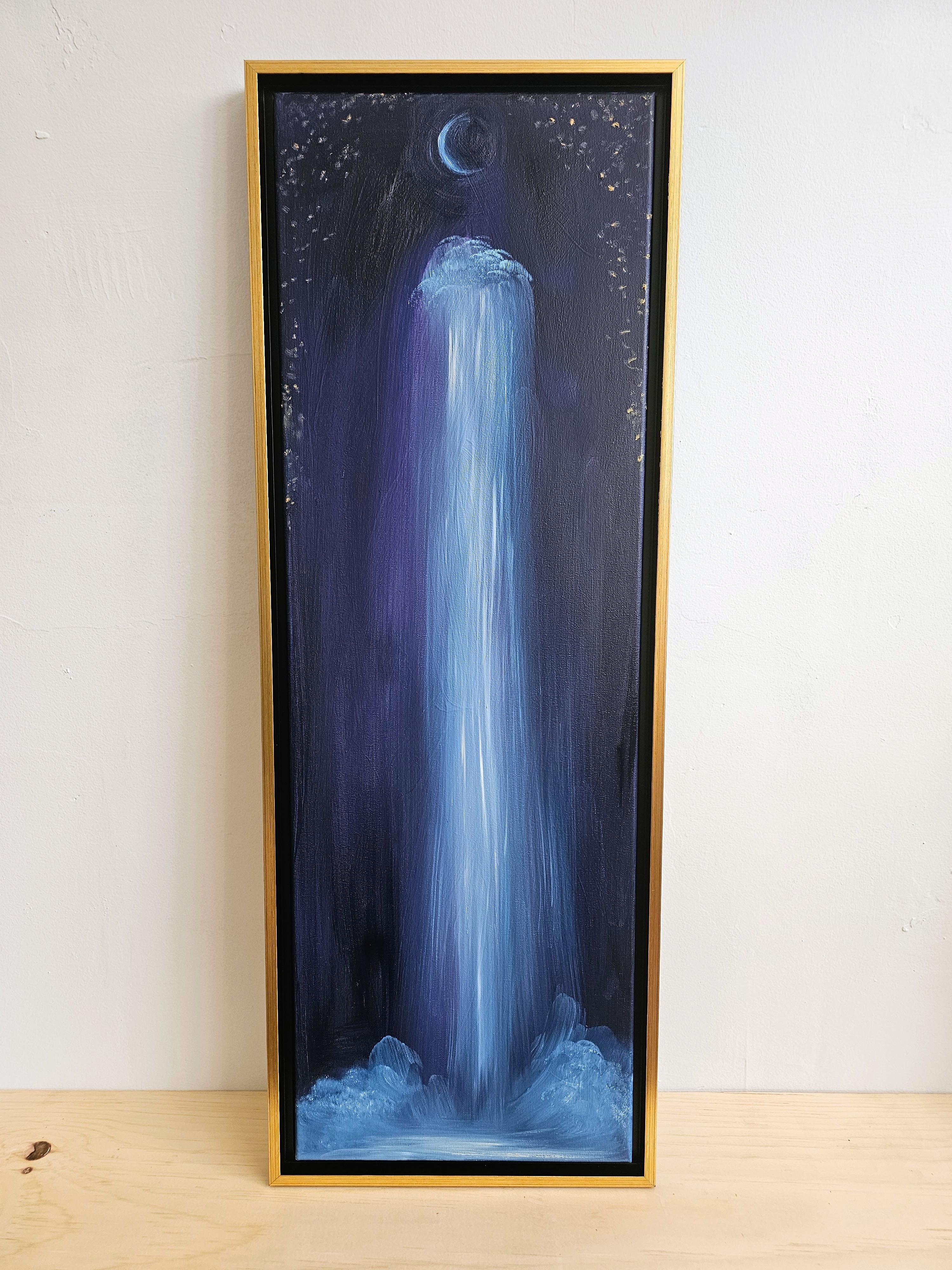 I Am Not Afraid of the Dark - Dramatisches Bild mit Mond, Sternen und Wasserfall – Painting von Jennifer L. Baker