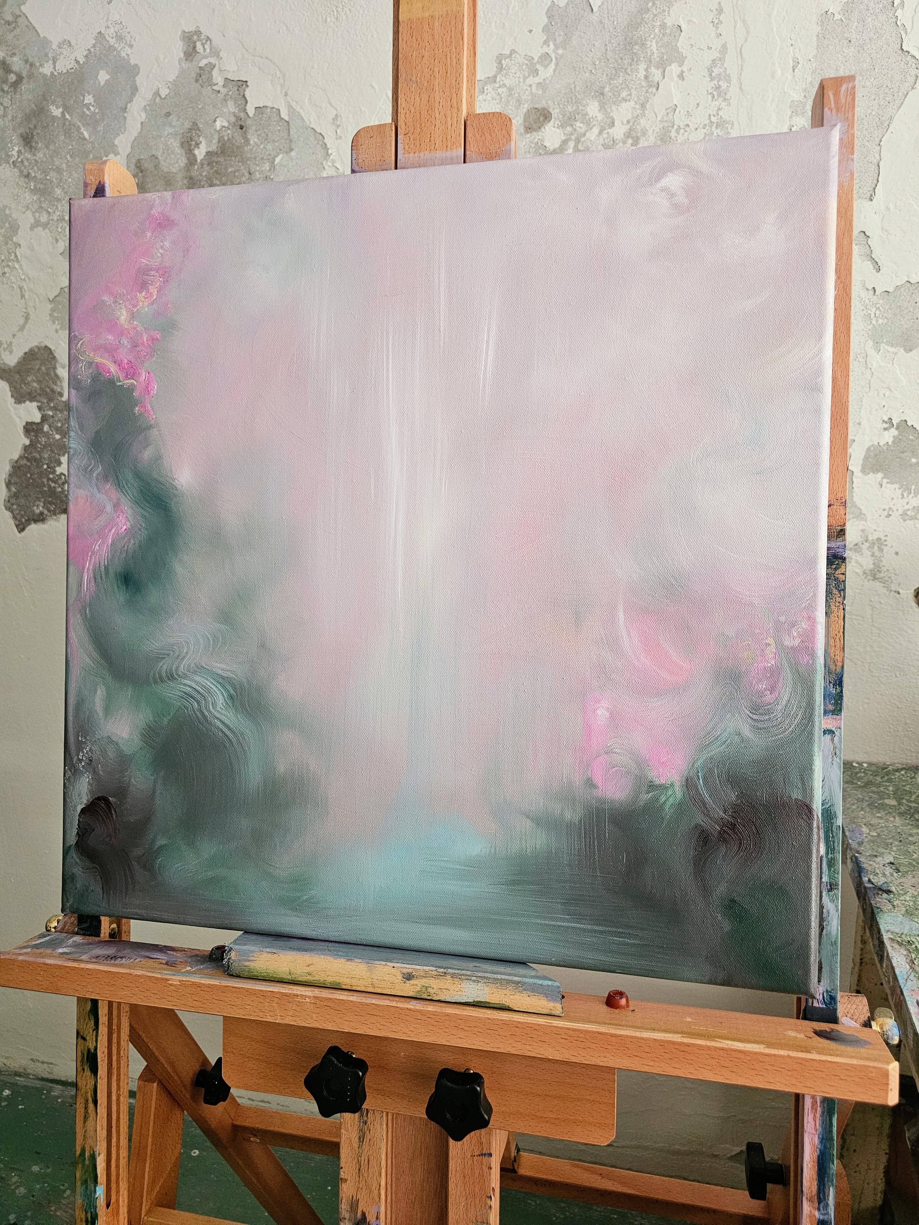 Stavo cercando rose - Paesaggio floreale astratto rosa e verde da sogno in vendita 3