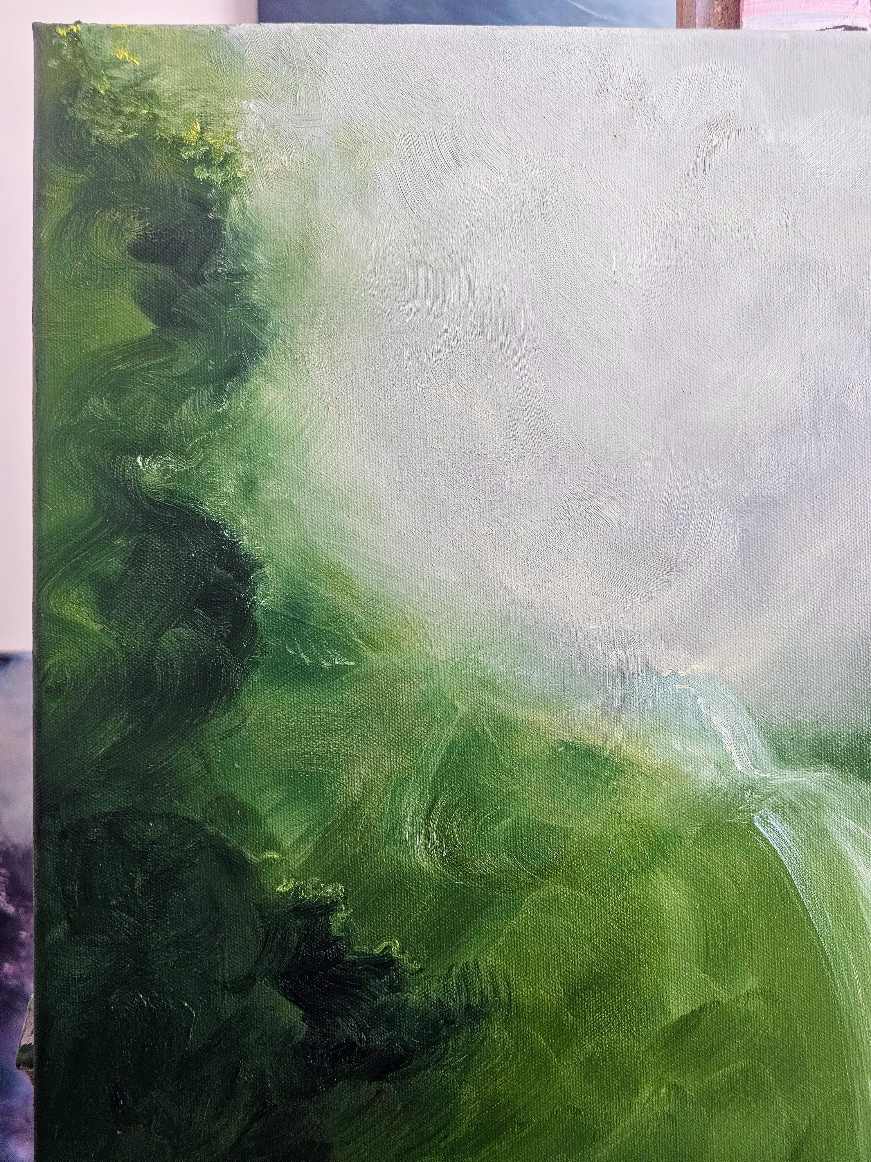 Sdraiati sul suolo della foresta -Pittura astratta della foresta con cascata verde da sogno in vendita 11