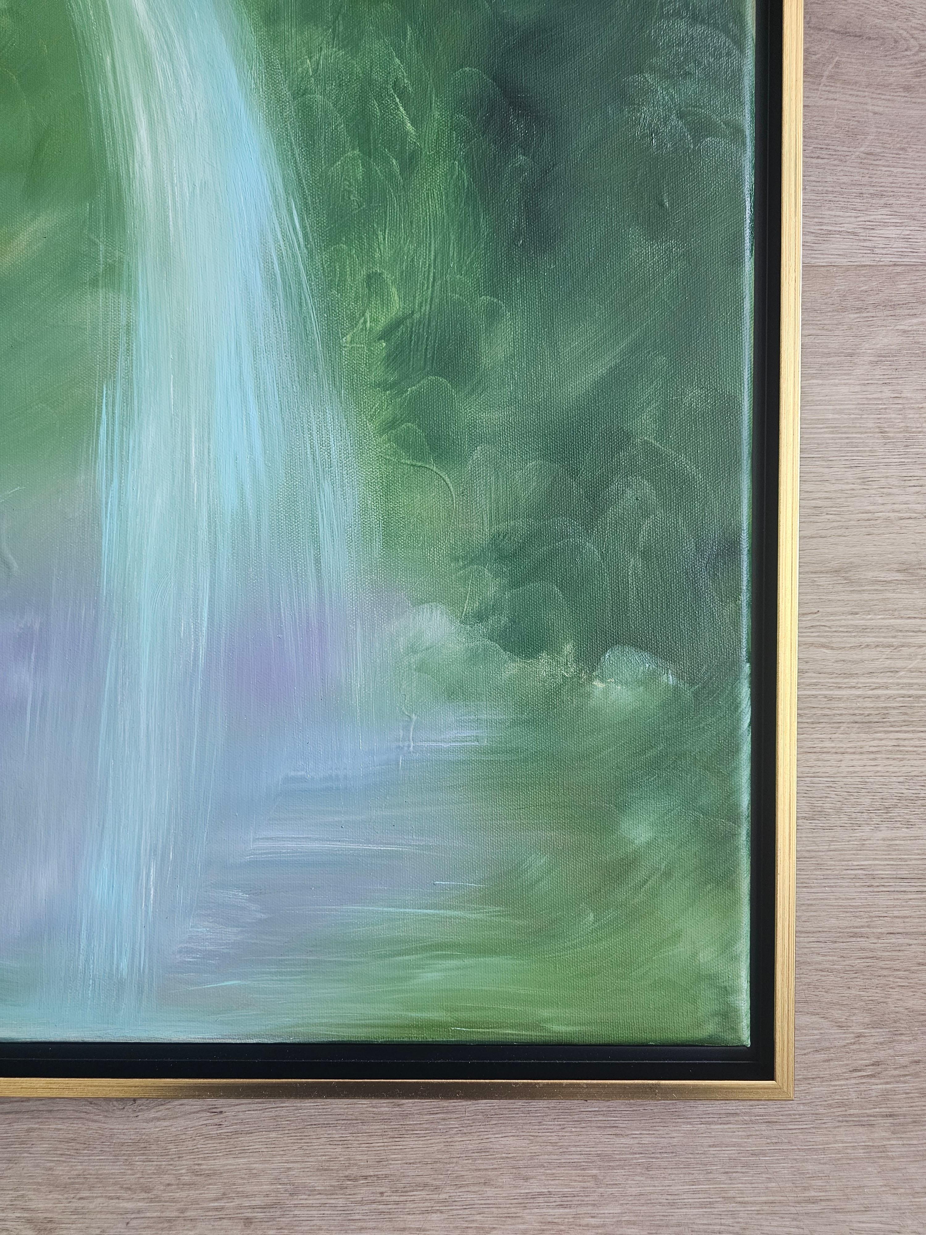 Sdraiati sul suolo della foresta -Pittura astratta della foresta con cascata verde da sogno in vendita 1