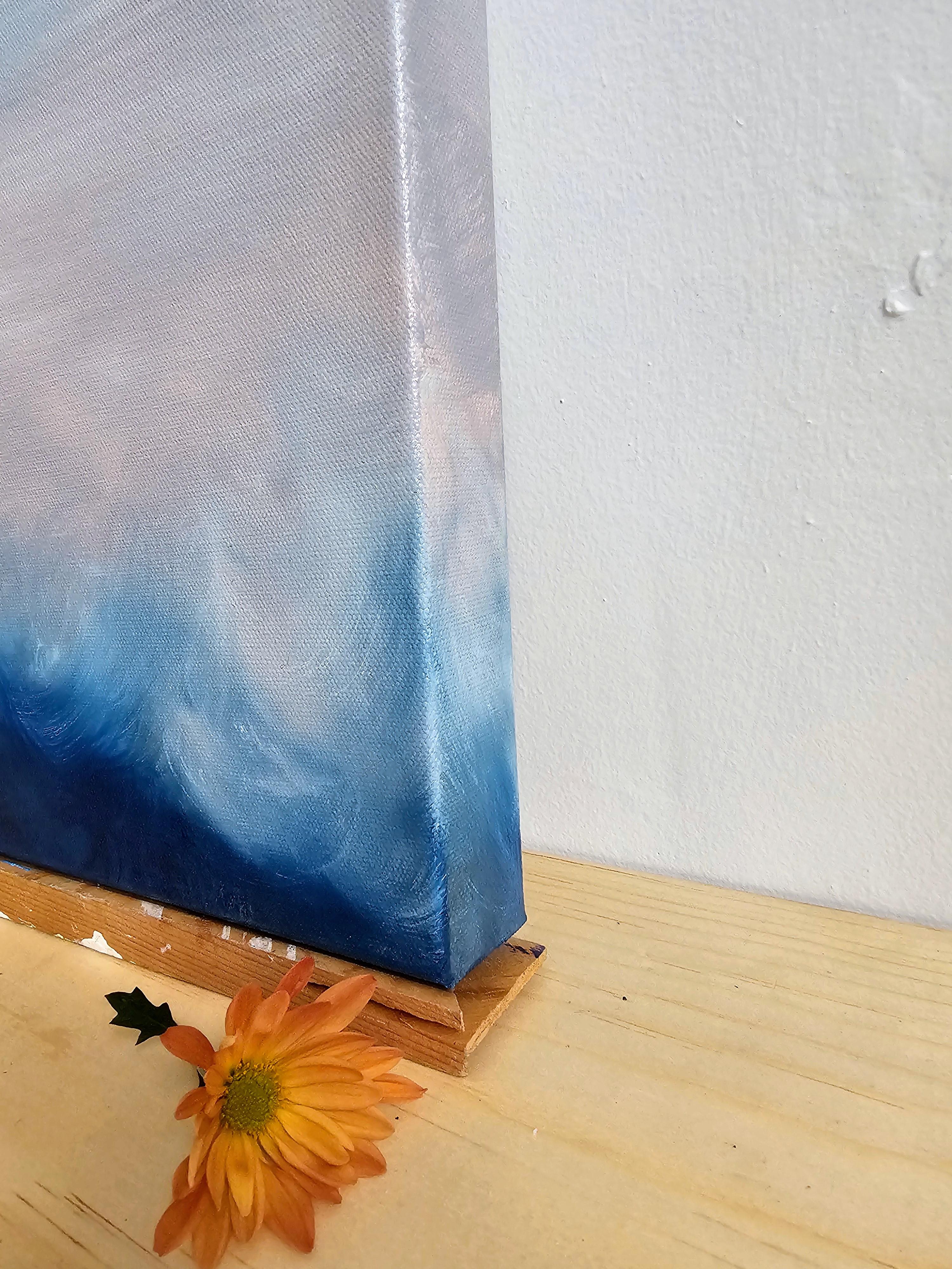 Sweetwater - Peinture abstraite de paysage marin bleu et rose à l'atmosphère éthérée - Gris Abstract Painting par Jennifer L. Baker