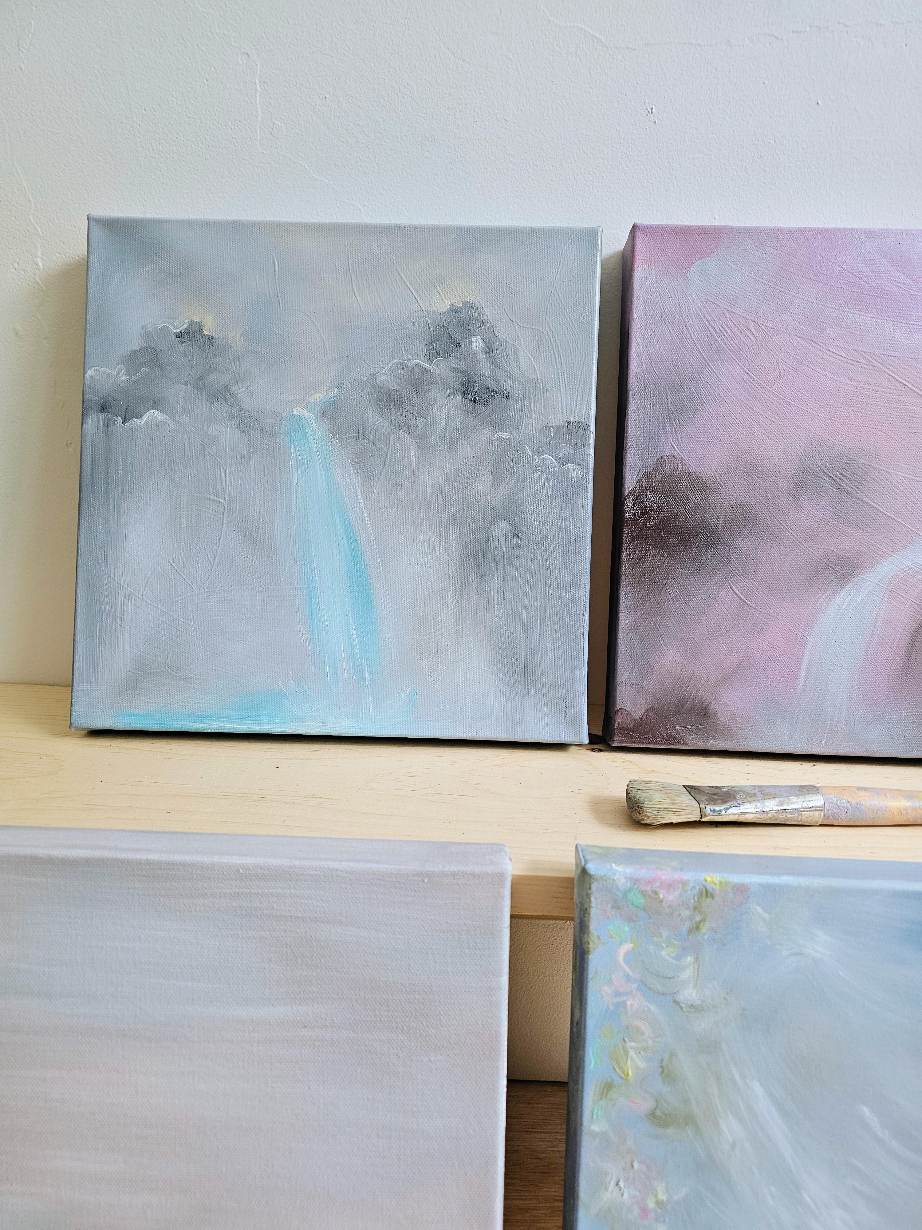 Sweetwater - Peinture abstraite de paysage marin bleu et rose à l'atmosphère éthérée en vente 3