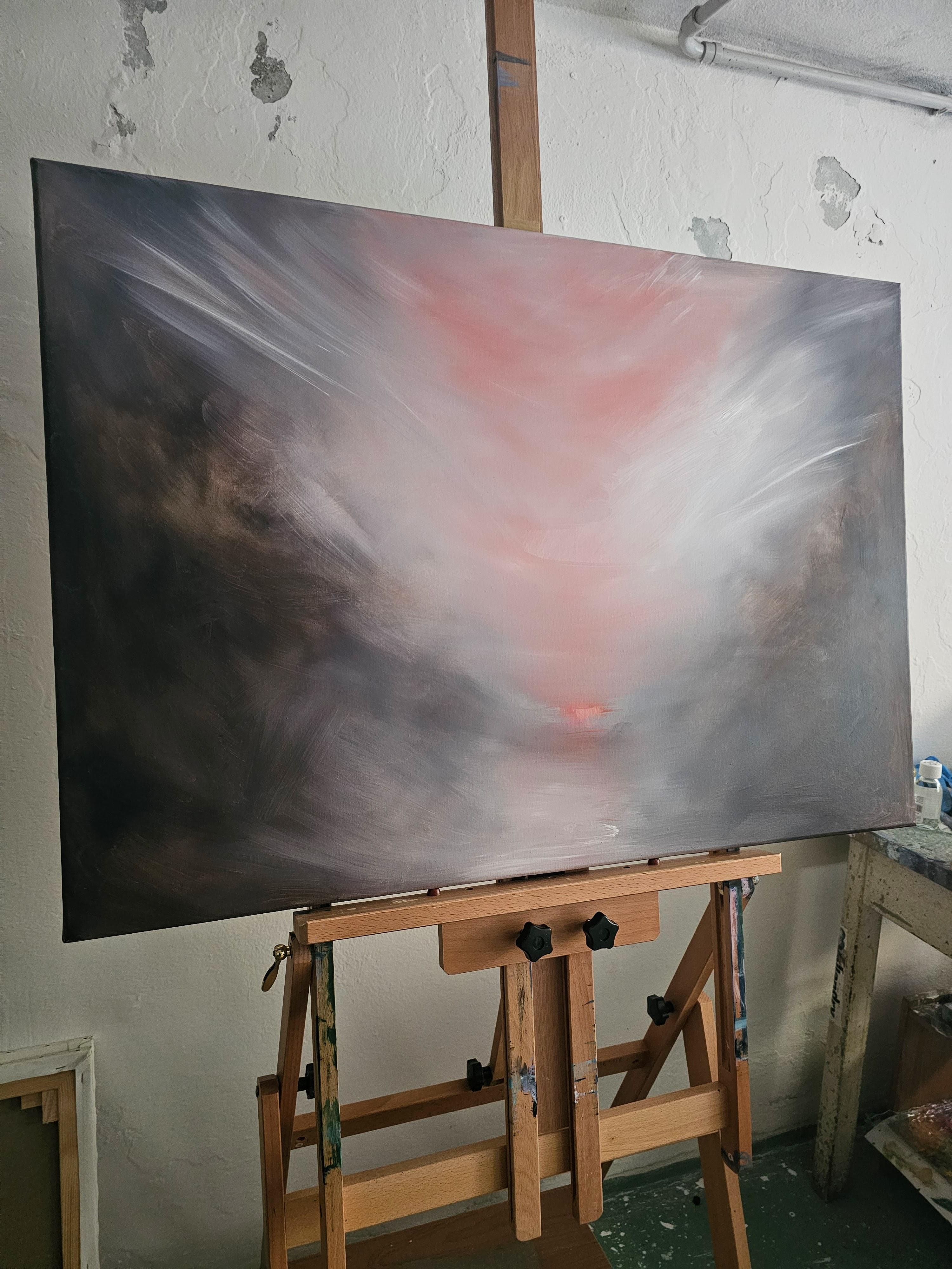 Il vento e il mio cuore spezzato che si rammenda - Paesaggio astratto drammatico dipinto nel cielo in vendita 1