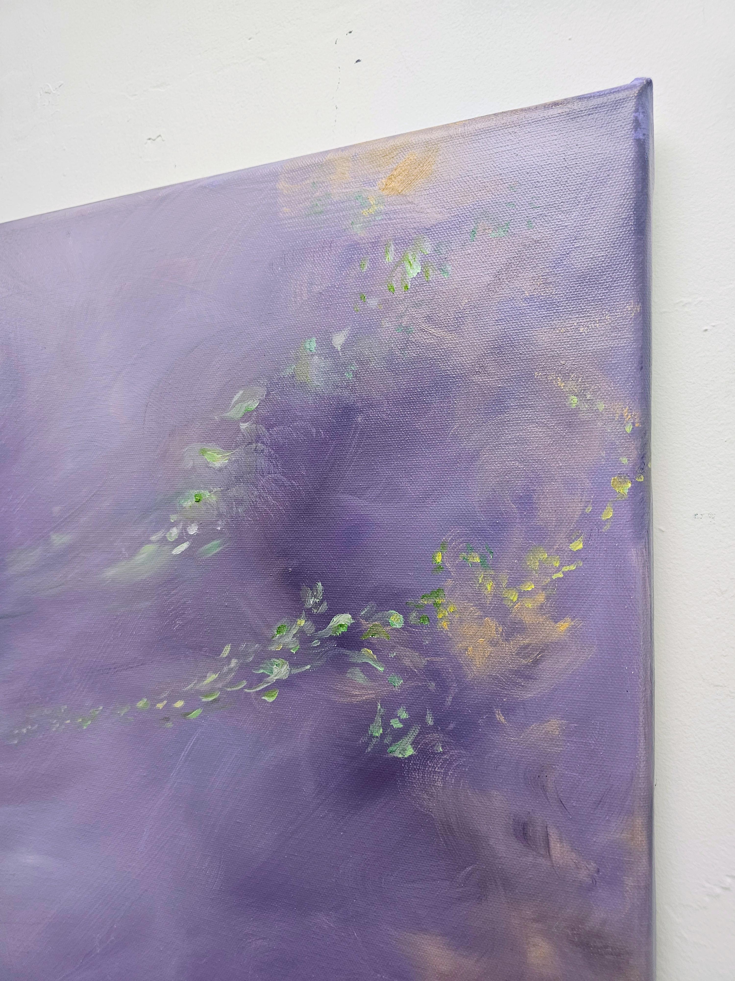 Skurrile - Atmosphärisches, weiches, abstraktes Blumen-Landschaftsgemälde (Violett), Abstract Painting, von Jennifer L. Baker