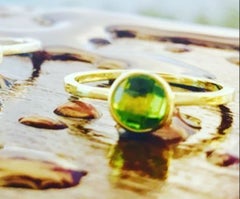 Jennifer Liang 14 KT Gold Green Peridot Stackable Gemstone Ring