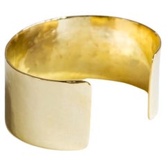 Jennifer Liang Brazalete Martillado Oro 14 KT