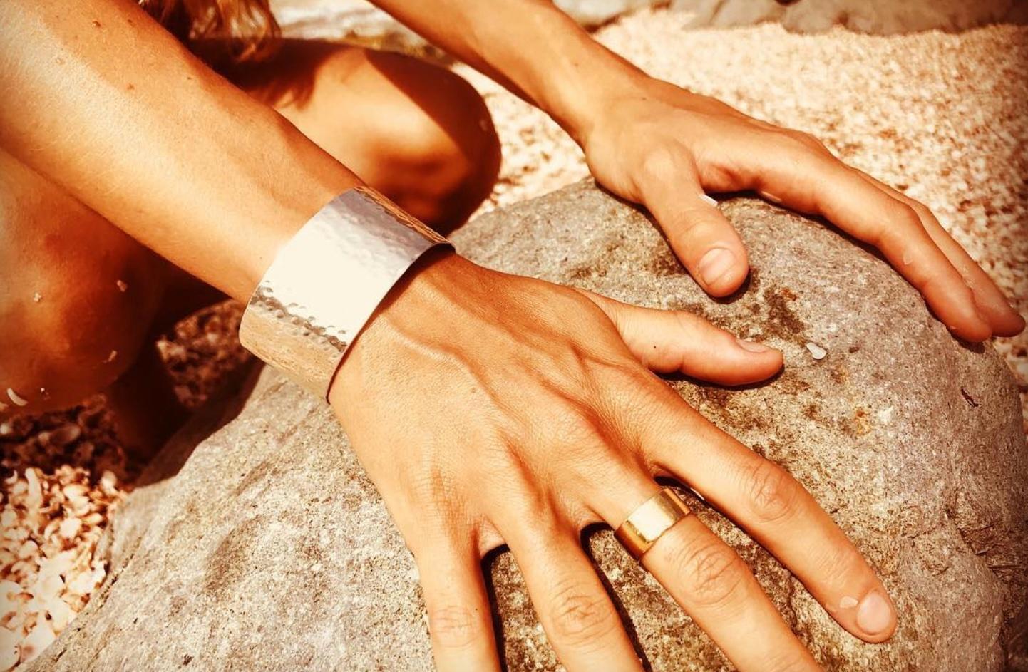 Contemporary Jennifer Liang 14 KT Gold Ring Band For Sale