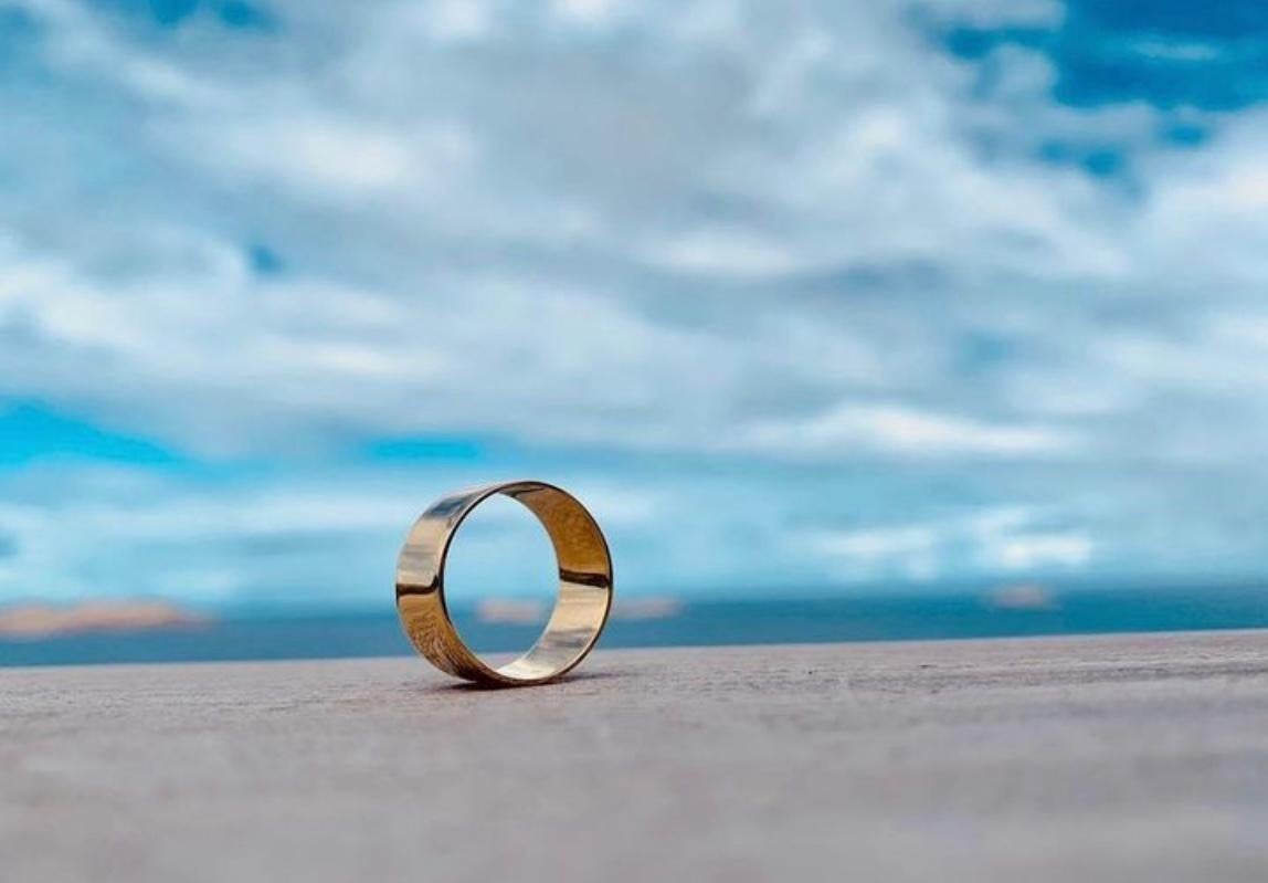Jennifer Liang 14 KT Gold Ring Band In New Condition For Sale In New York, NY