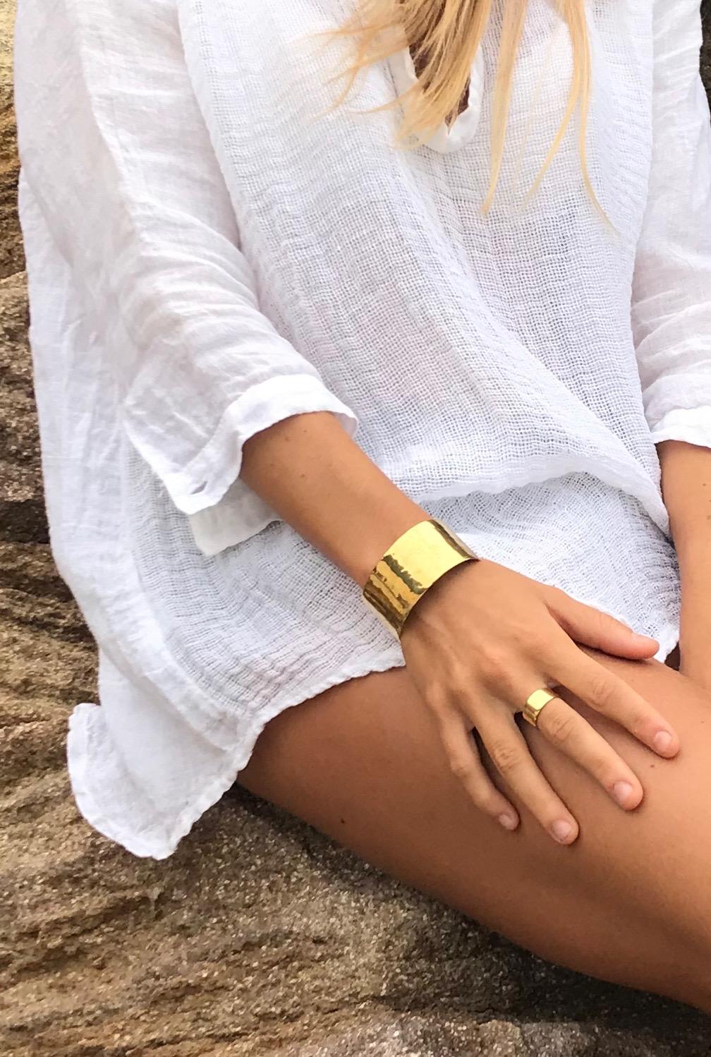 Women's or Men's Jennifer Liang 14 KT Gold Ring Band For Sale