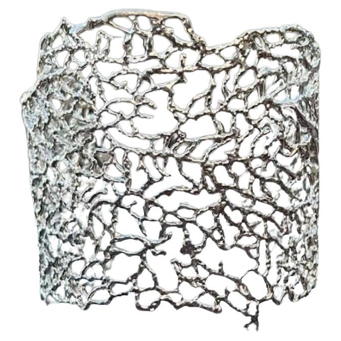 Jennifer Liang Sterling Silver Medium Sea Fan Cuff In New Condition For Sale In New York, NY