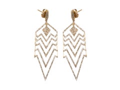Pendientes de gota Jennifer Miller de oro amarillo y diamantes pavé Chevron