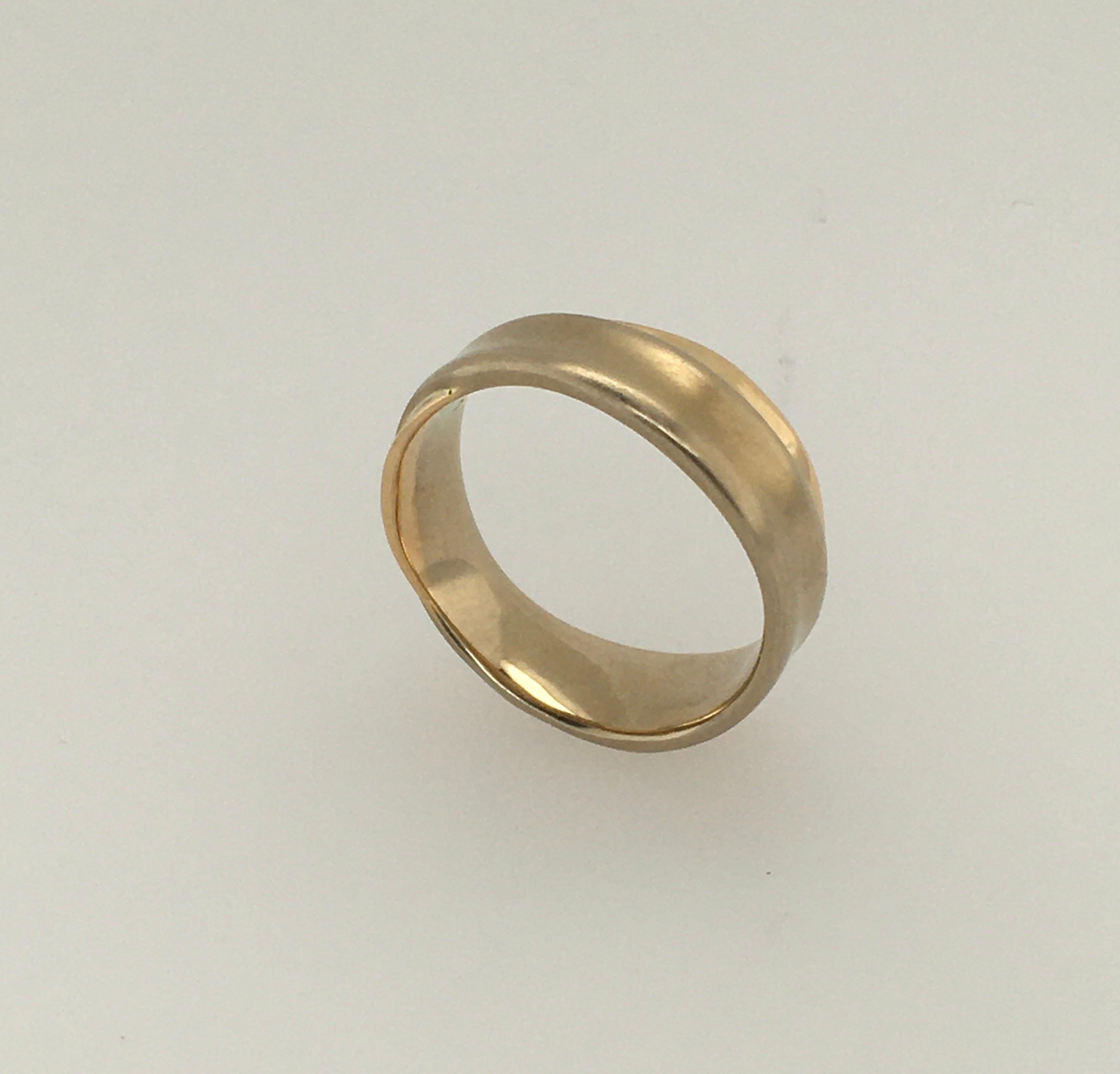 JENNIFER SHIGETOMI  Yellow Gold Satin & Polished Crossroads Ring In Excellent Condition For Sale In Kennebunkport, ME