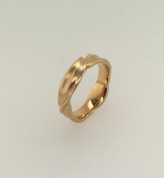JENNIFER SHIGETOMI 14k Yellow Gold Leaf & Vine Satin Finish Guinevere Ring