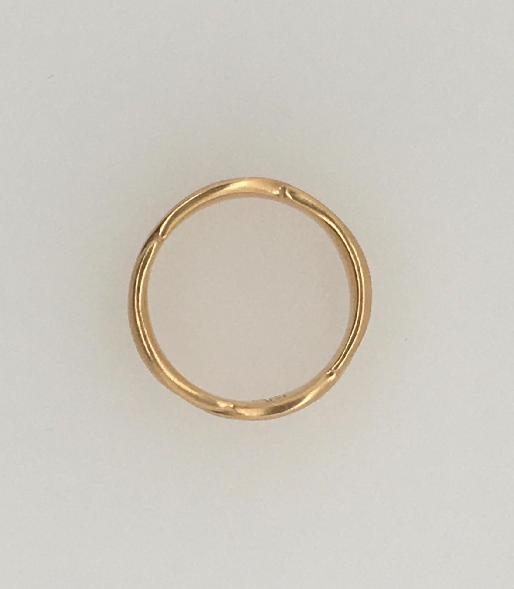 JENNIFER SHIGETOMI Stylized Gold Leaf & Vine Satin Finish Guinevere Ring For Sale 2