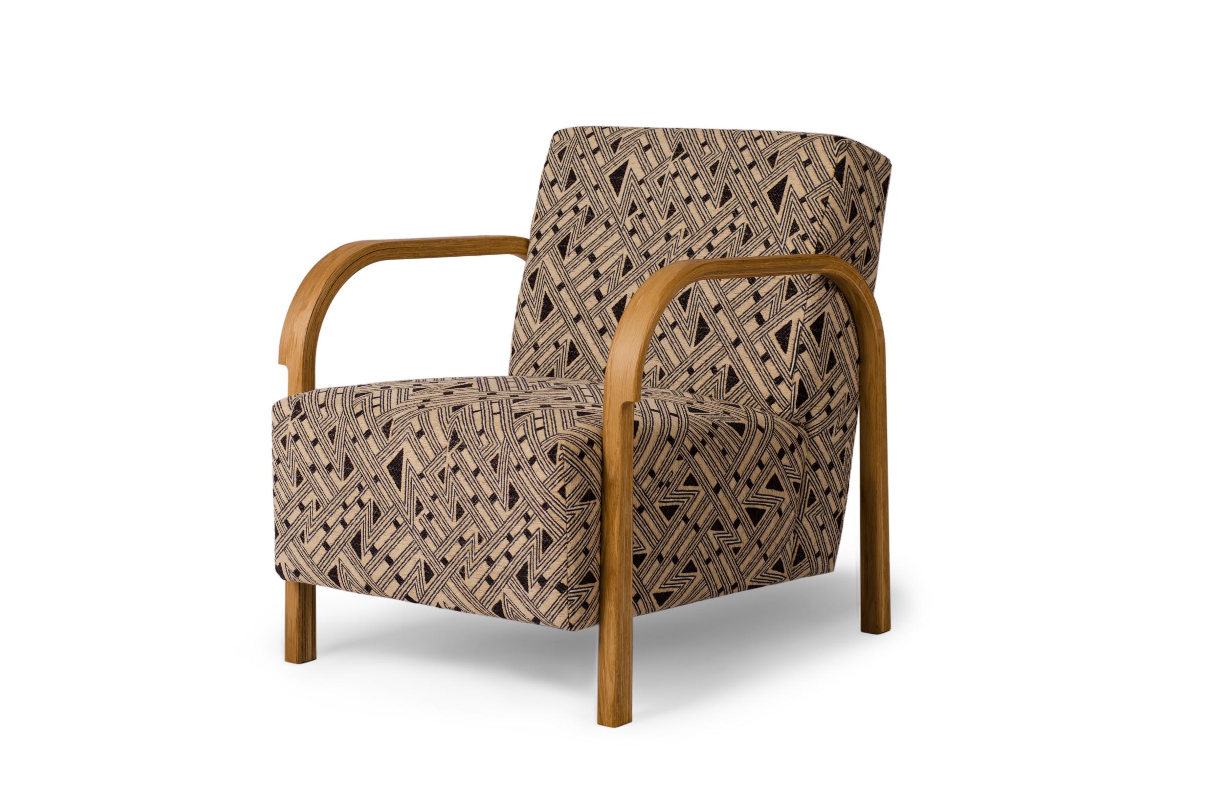 JENNIFER SHORTO / Kongaline & Seafoam ARCH Lounge Chairs by Mazo Design
Dimensions: W 69 x D 79 x H 76 cm
Materials: Oak, Textile

With the new ARCH collection, mazo forges new paths with their forward-looking modernism. The series is a tribute
