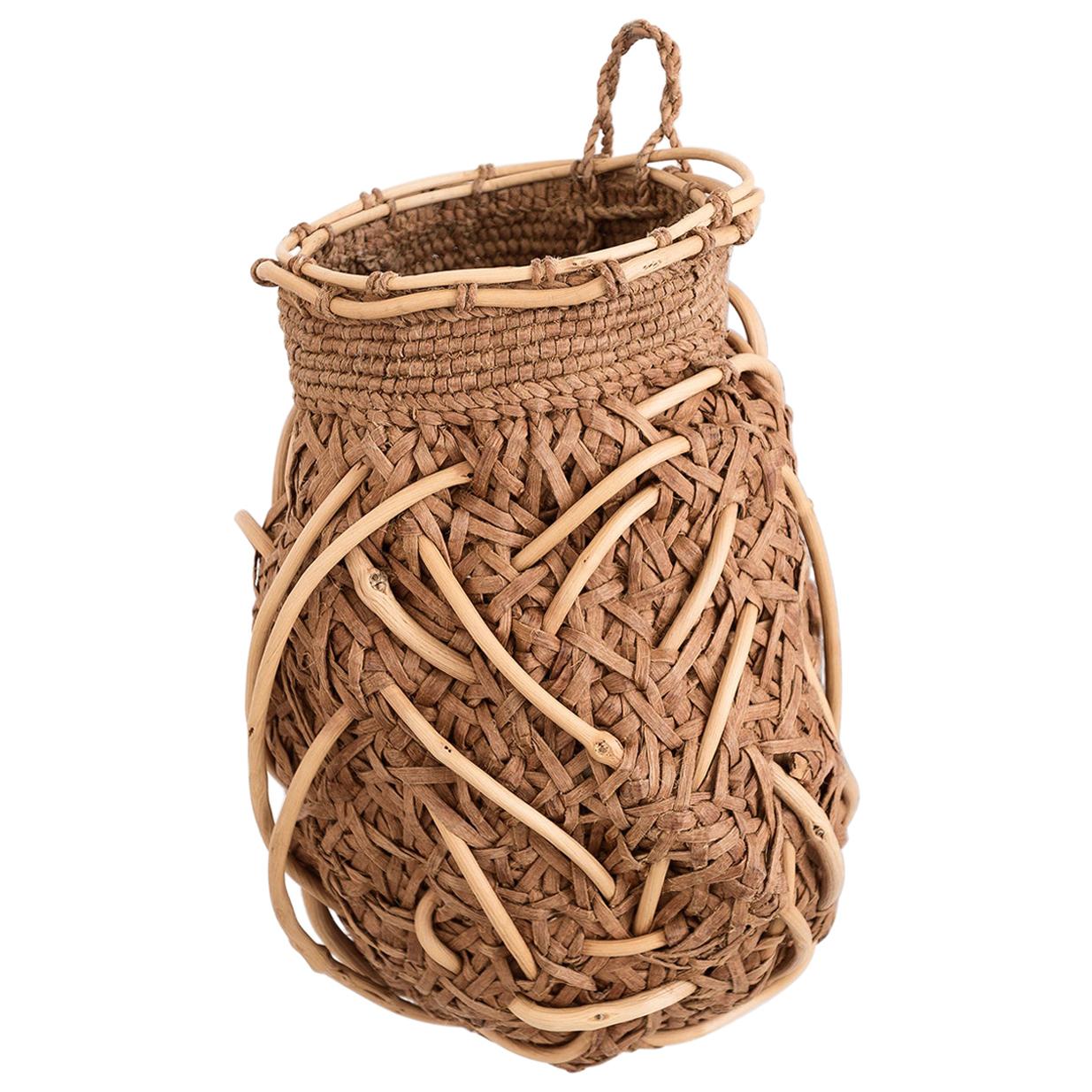 Jennifer Zurick Nesting Instinct, paniers Craft contemporains, écorce de saule, 2020