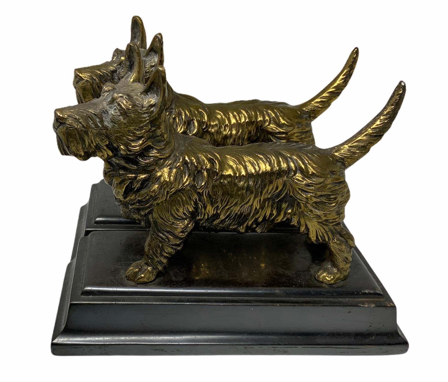 Jennings Brothers Cast Metal Scottish Terrier Dogs Bookends In Good Condition In Guaynabo, PR