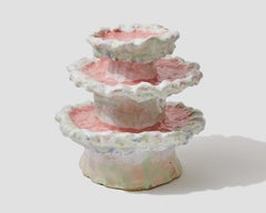 "Alzata per torta a 3 piano" -- Scultura di Jenny Day